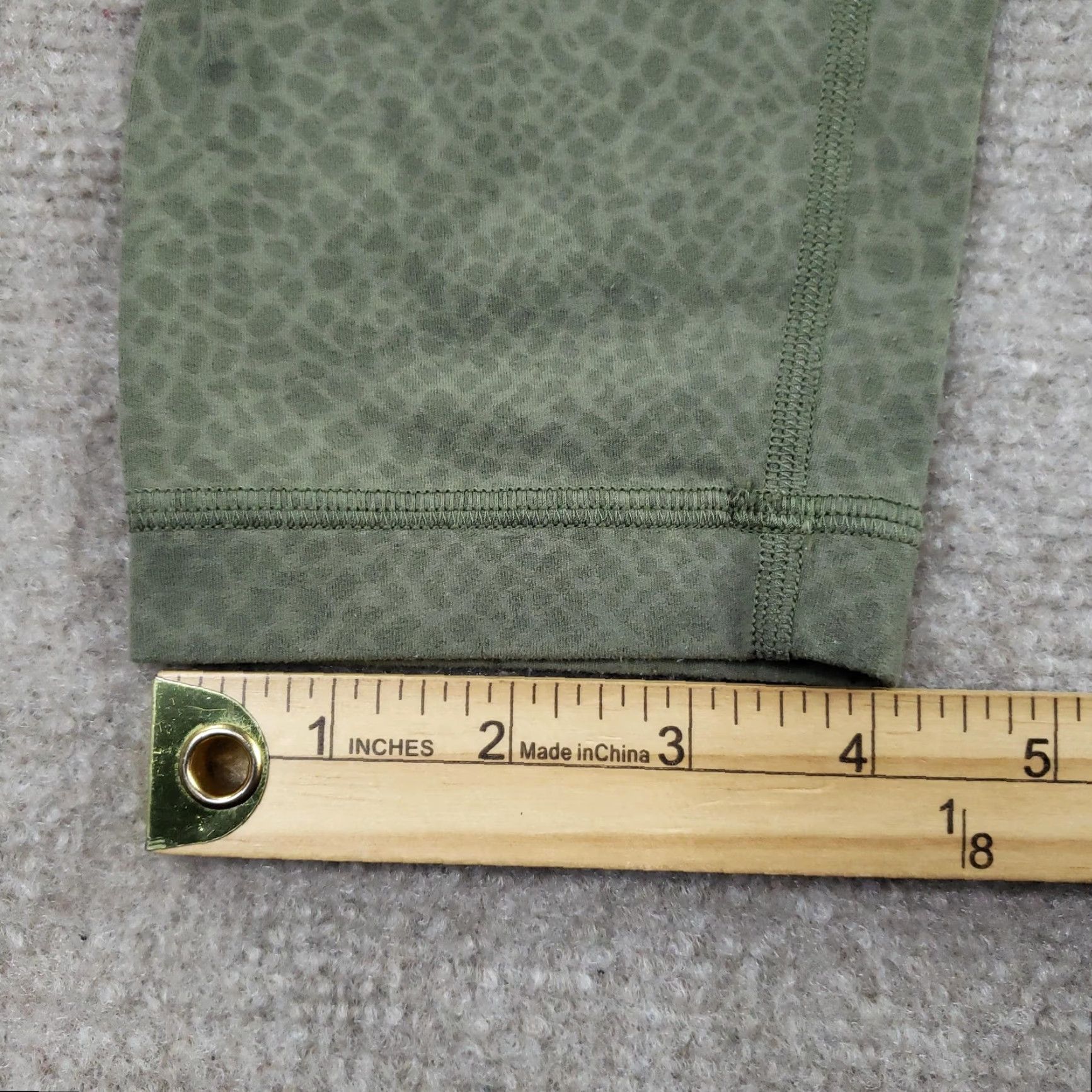 Lululemon Lululemon Green Animal Print High Rise Ankle Leggings Yoga Womens 6 Knit Elastic Waist Pull On Skinny Inseam 28 in Size 28" / US 6 / IT 42 - 4 Thumbnail