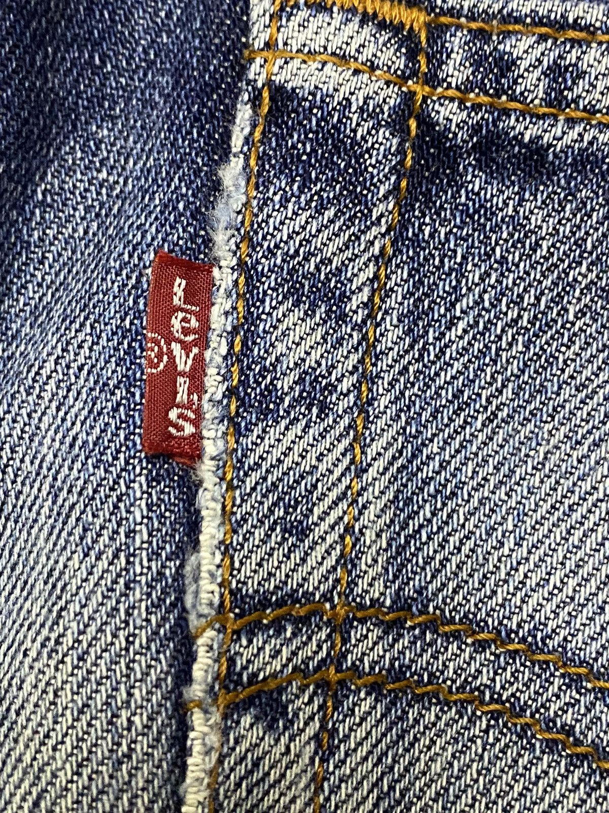 Levi's Vintage Clothing Vintage Levis505 90s Blue Wash Distressed Jeans Size US 34 / EU 50 - 10 Thumbnail
