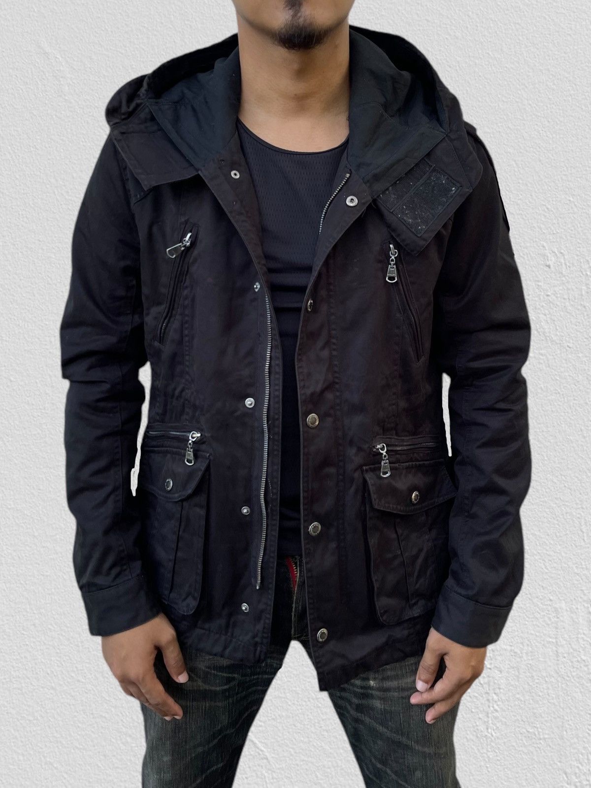 In The Attic × Japanese Brand × Le Grande Bleu (L.G.B.) 🔥Vintage In The Attic Black Survives Parka Jacket LGB Style Size US L / EU 52-54 / 3 - 1 Thumbnail