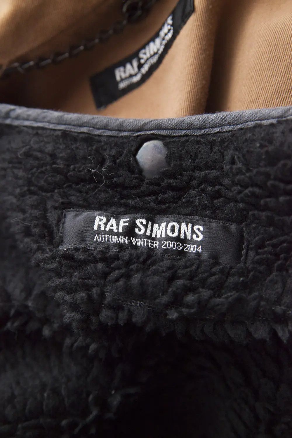 Raf Simons AW03 "Closer" beige fishtail parka Size US S / EU 44-46 / 1 - 7 Thumbnail