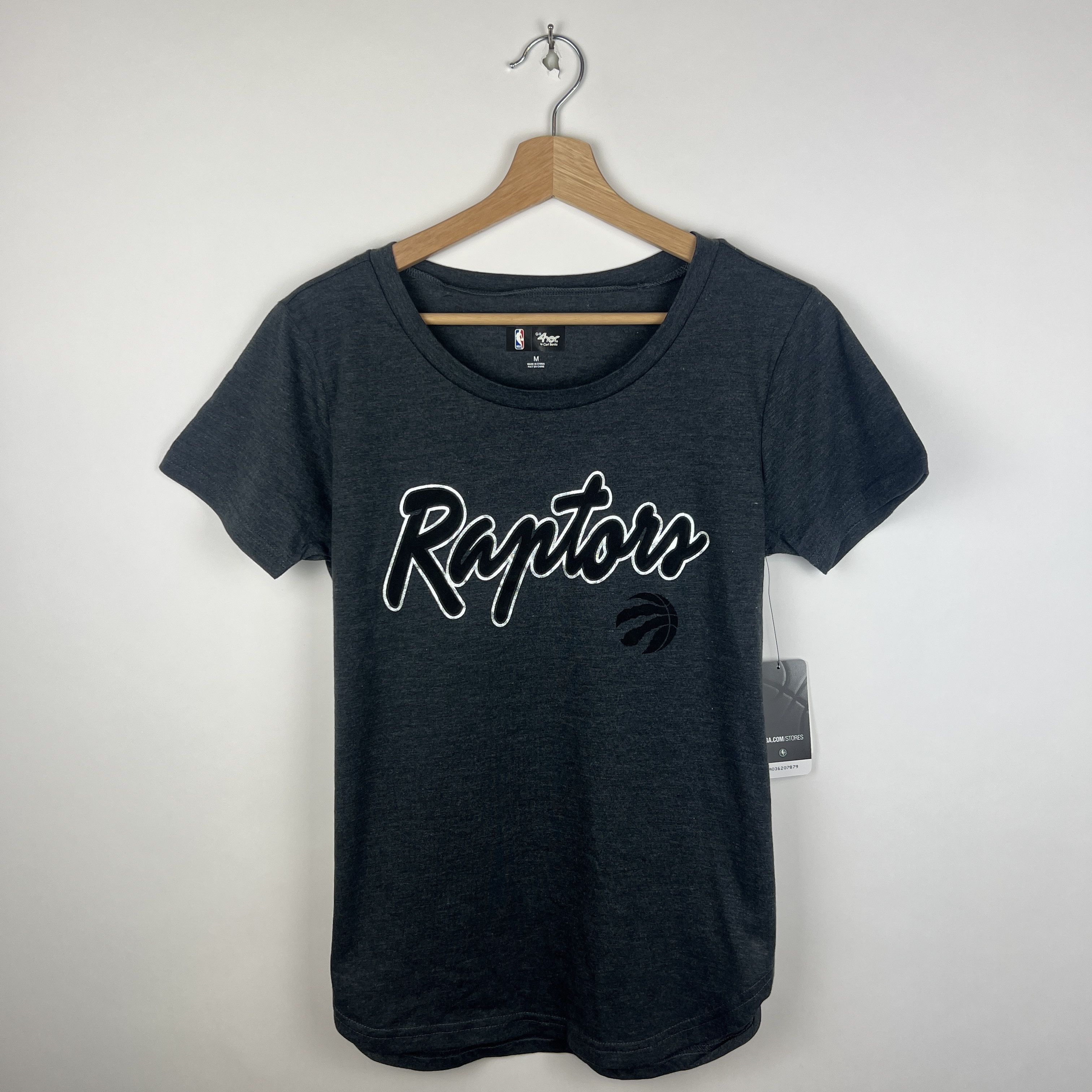 NBA × Vintage Toronto Raptors T-Shirt New with Tags Size M / US 6-8 / IT 42-44 - 1 Thumbnail