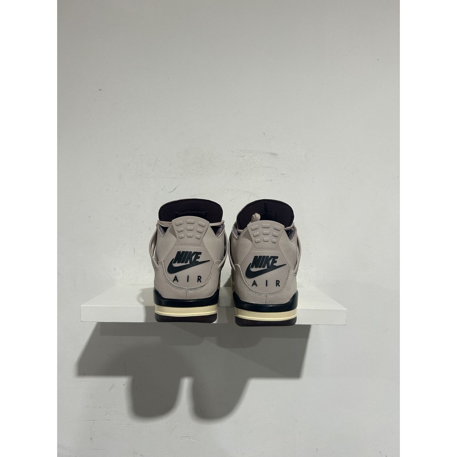 Nike JORDAN 4 A MA MANIERE WHILE YOU SLEEPING 10W (8.5M) PREOWNED Size US 8.5 / EU 41-42 - 3 Thumbnail