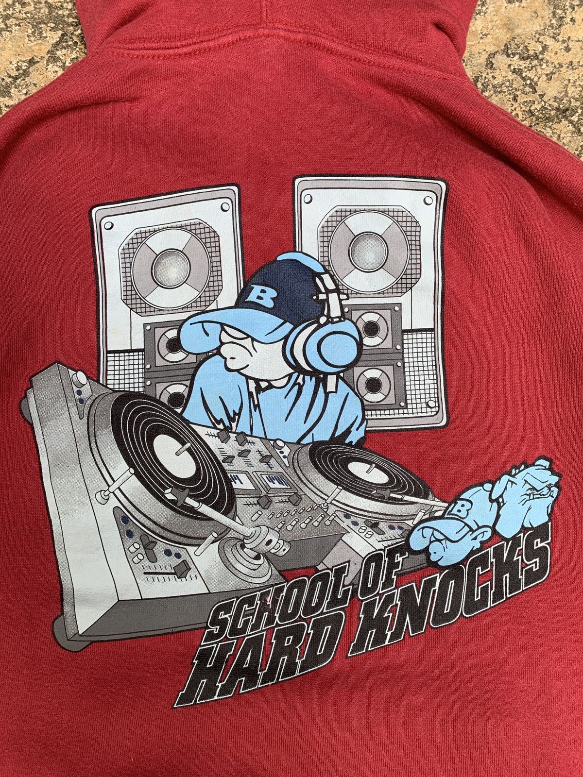 Japanese Brand × Vintage y2k School of Hard Knocks DJ Hip Hop Burgundy Graphic Hoodie Size S / US 4 / IT 40 - 5 Thumbnail