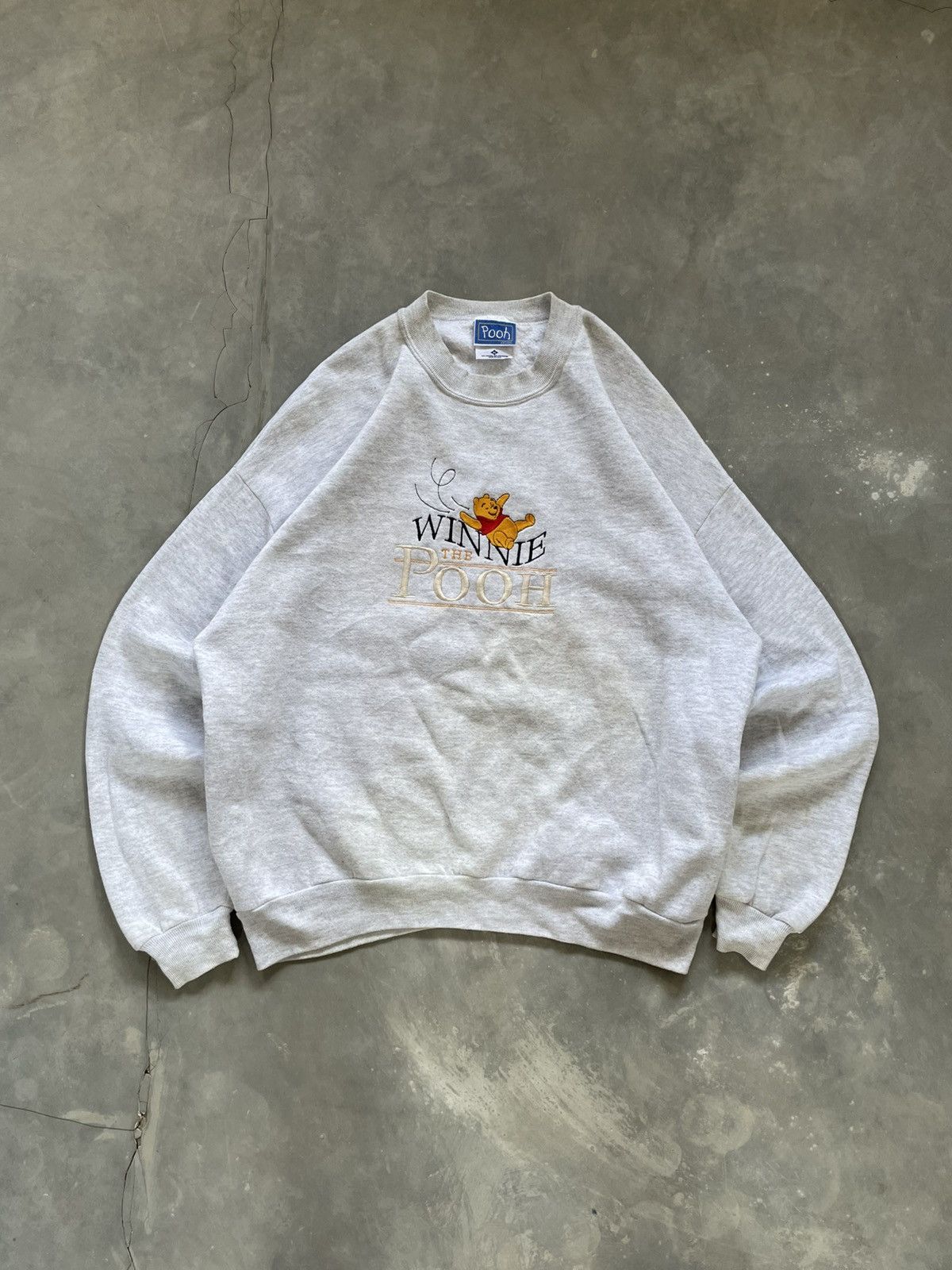 Disney Vintage Disney Winnie The Pooh USA Sweatshirt Embordired Size US XL / EU 56 / 4 - 1 Thumbnail