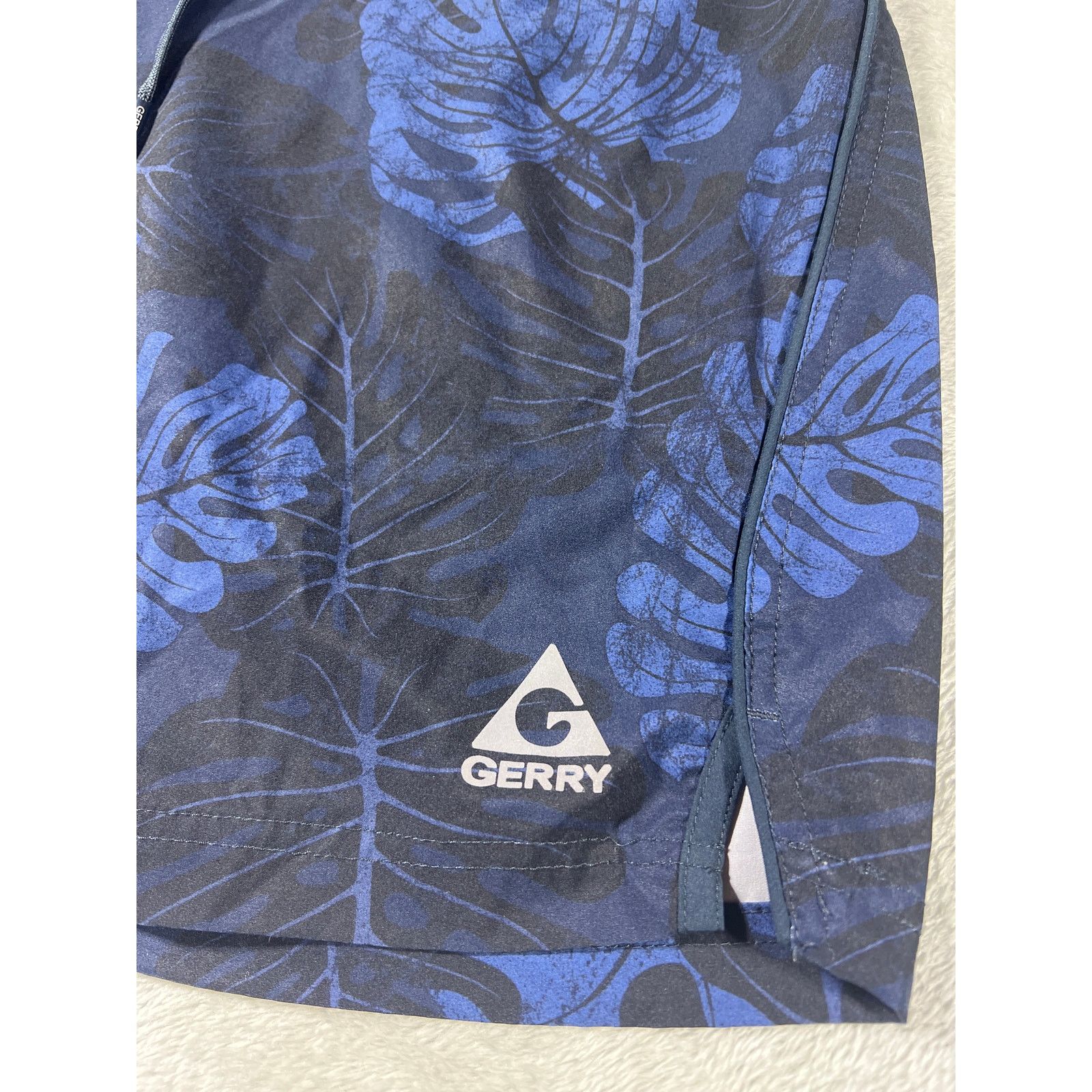Other Swim Trunks Tropical Blue Black Men’s Small Lined Beach Size US 30 / EU 46 - 2 Thumbnail
