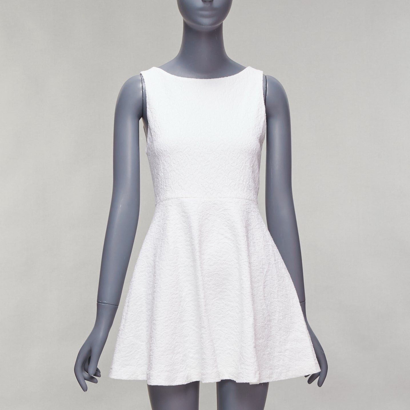 Alice + Olivia ALICE OLIVIA white cotton blend baroque jacquard fit flared dress US2 S Size S / US 4 / IT 40 - 1 Thumbnail