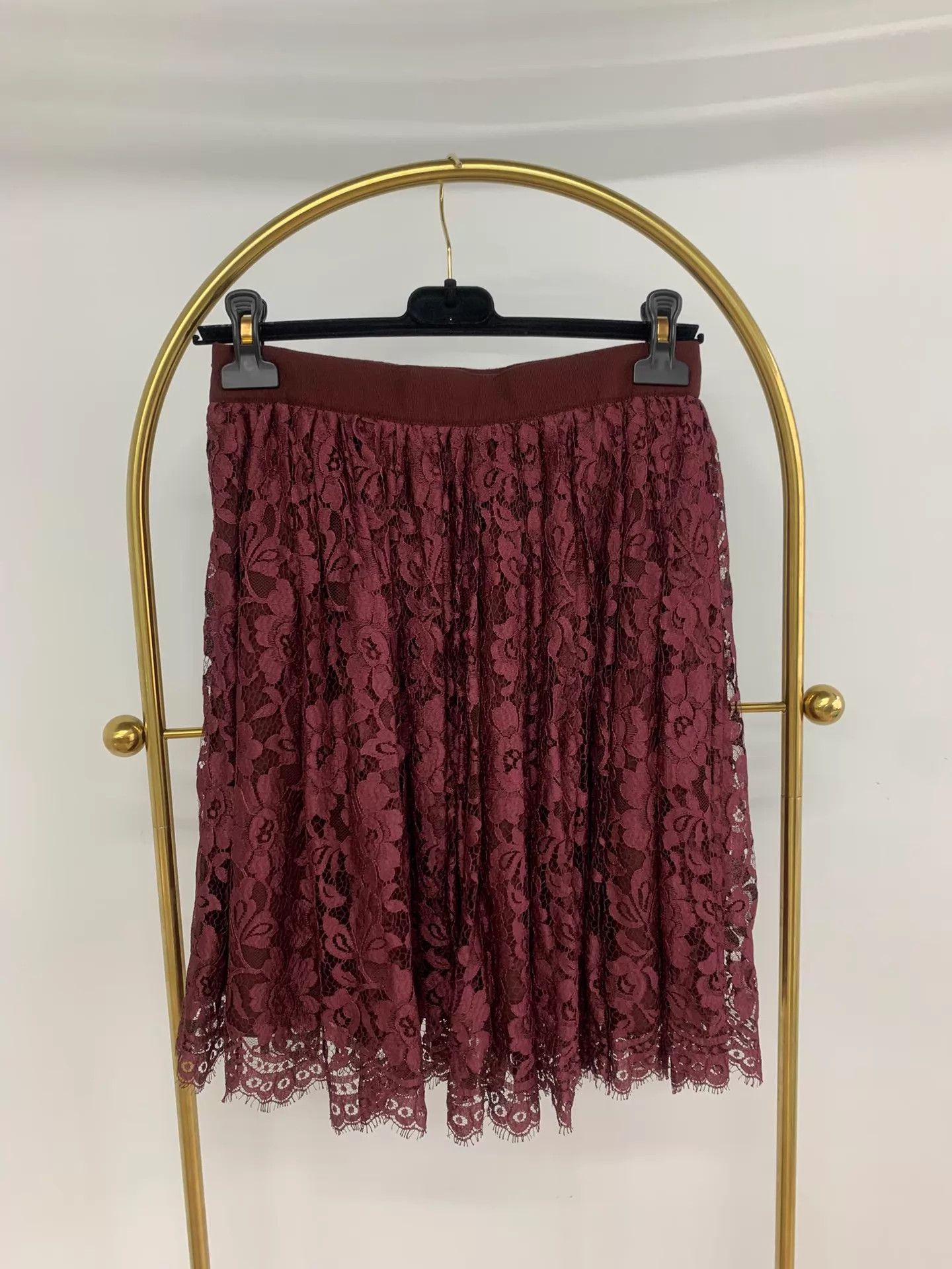 Dolce & Gabbana Dolce&Gabbana Red Lace Skirt Size 42 New Size 28" / US 6 / IT 42 - 3 Thumbnail