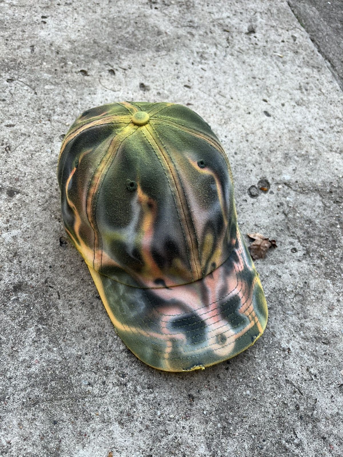 Japanese Brand Custom 1/1 Dad Cap Gull Color Bleach and airbrush Size ONE SIZE - 1 Thumbnail