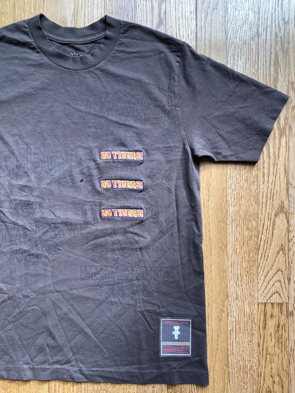 Mitchell & Ness × Travis Scott Travis Scott Clemson Tigers Cactus Jack Mitchell & Ness Size US S / EU 44-46 / 1 - 2 Thumbnail