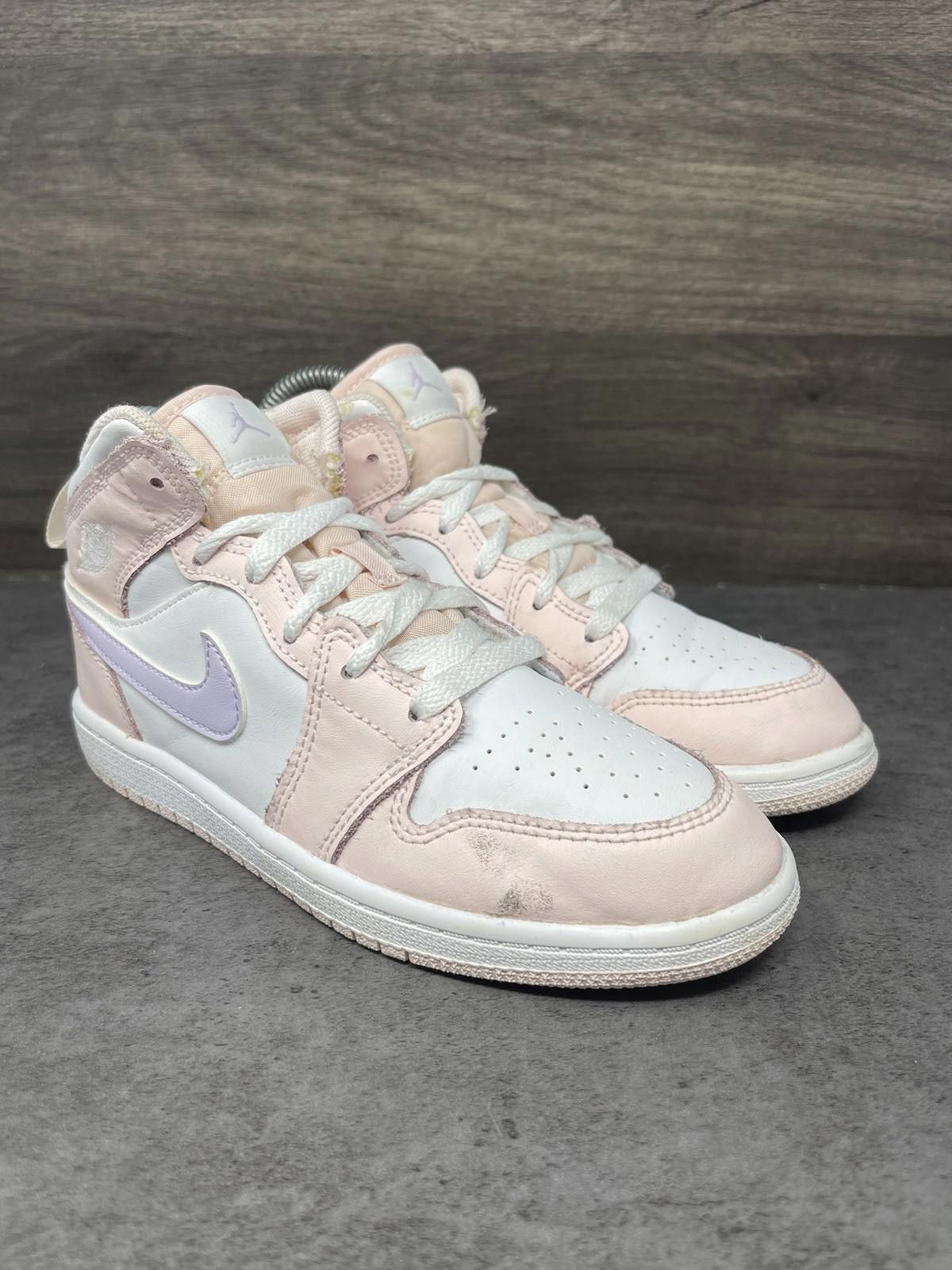Jordan Brand Air Jordan 1 Mid PS Wash Pink Kids Size 2.5 Size US 4 / IT 34 - 4 Thumbnail