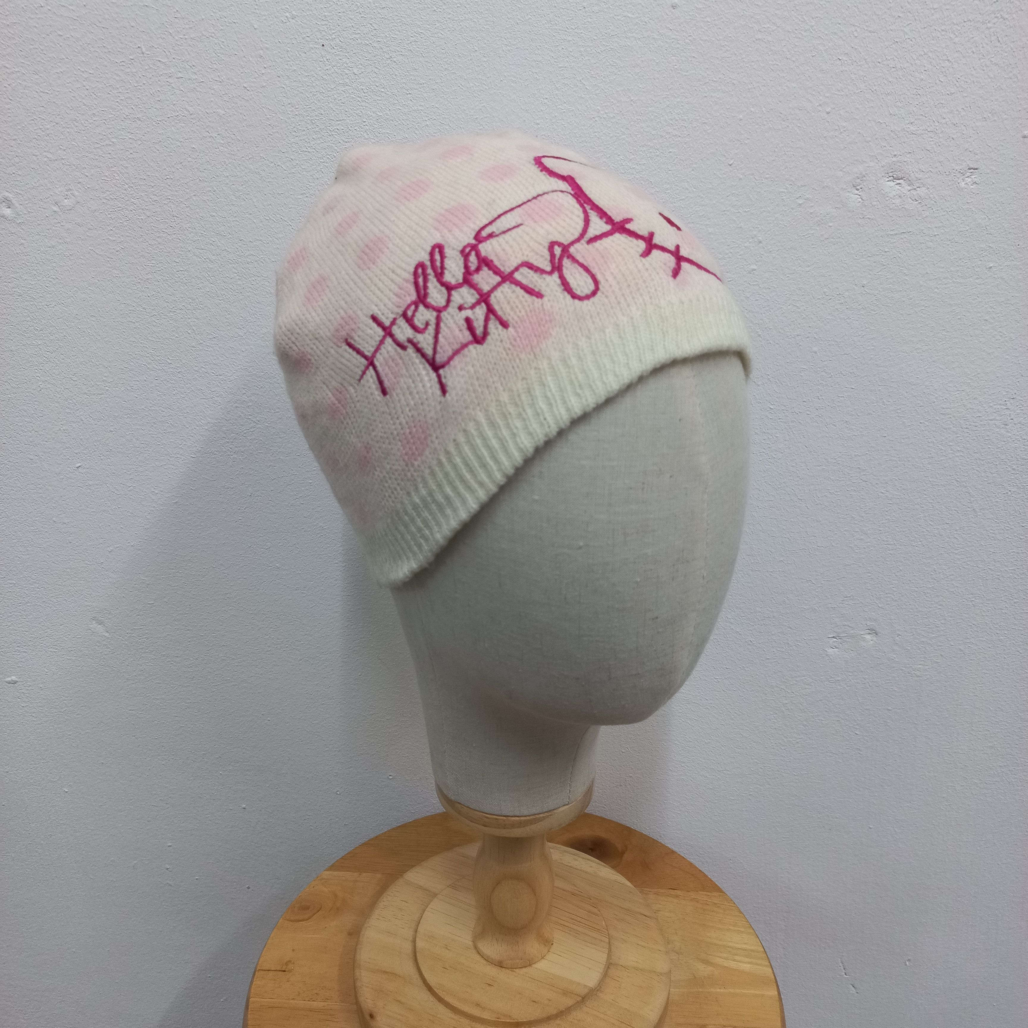 Anime 🔆Hello kitty by sanrio 2013 anime pull on beanie hat Size ONE SIZE - 3 Thumbnail