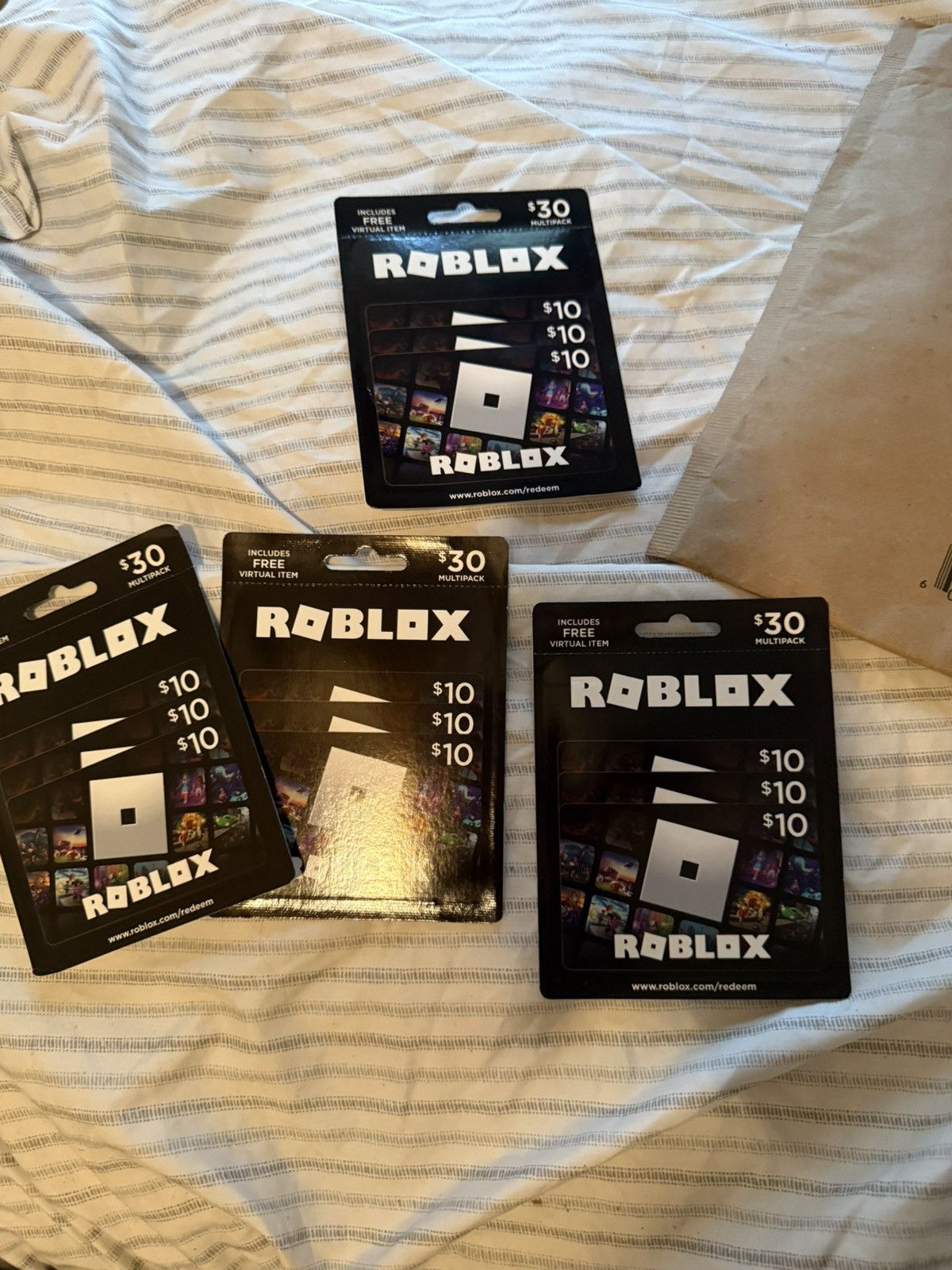 Other Roblox card Size ONE SIZE - 1 Preview