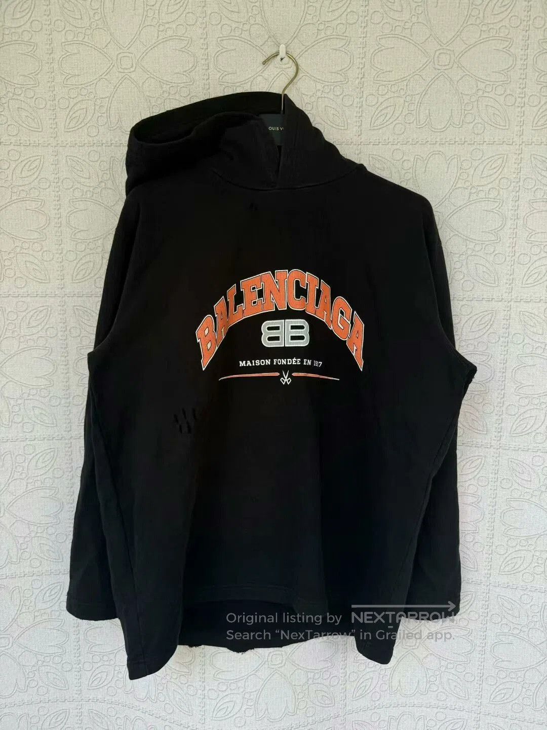Balenciaga balenciaga double b distressed hoodie size medium. Size US M / EU 48-50 / 2 - 1 Thumbnail