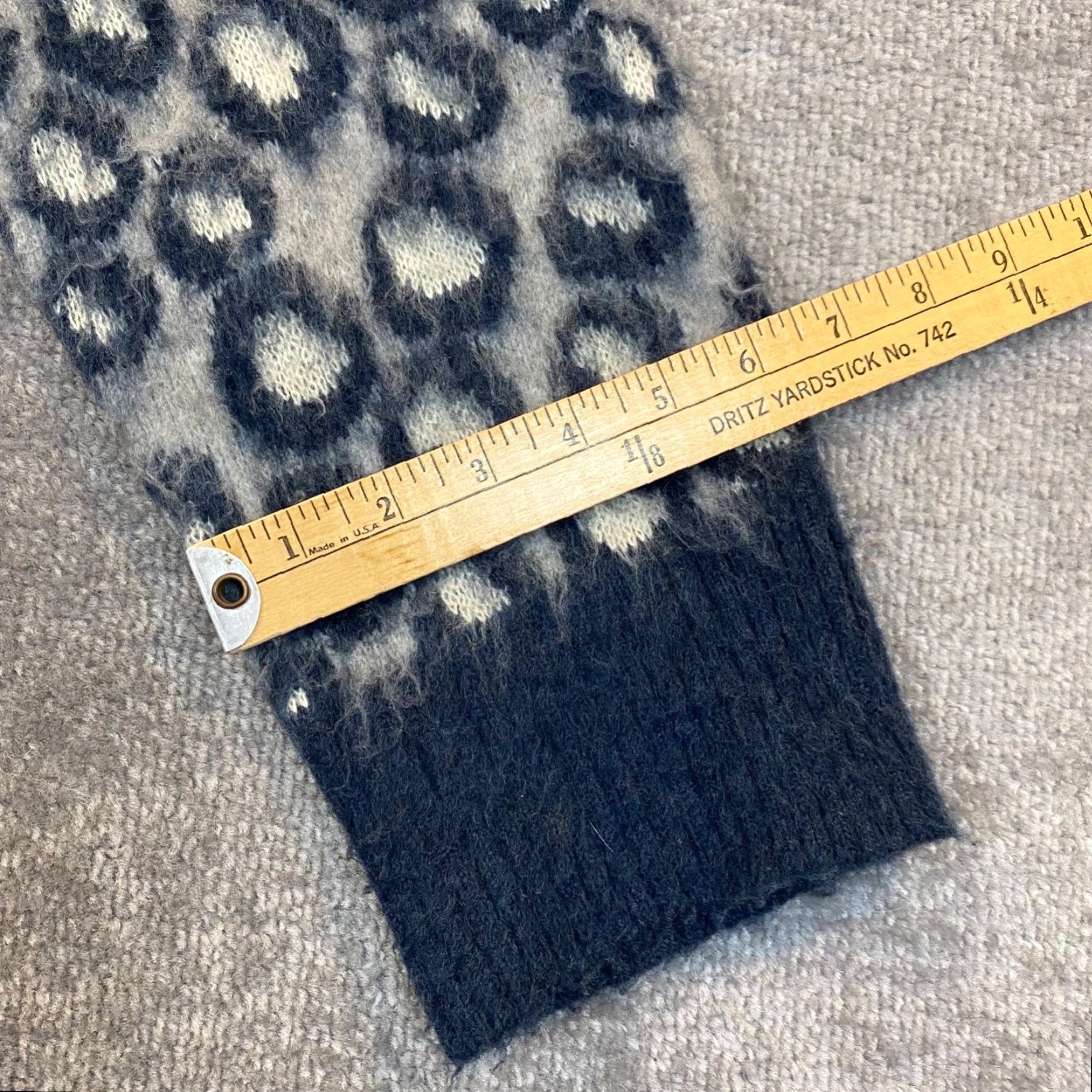 Vintage Current Elliott Sweater Womens M Pullover Blue Leopard Animal Print Acrylic Nylon Spandex Knit Long Sleeve Crew Neck Size M / US 6-8 / IT 42-44 - 6 Thumbnail