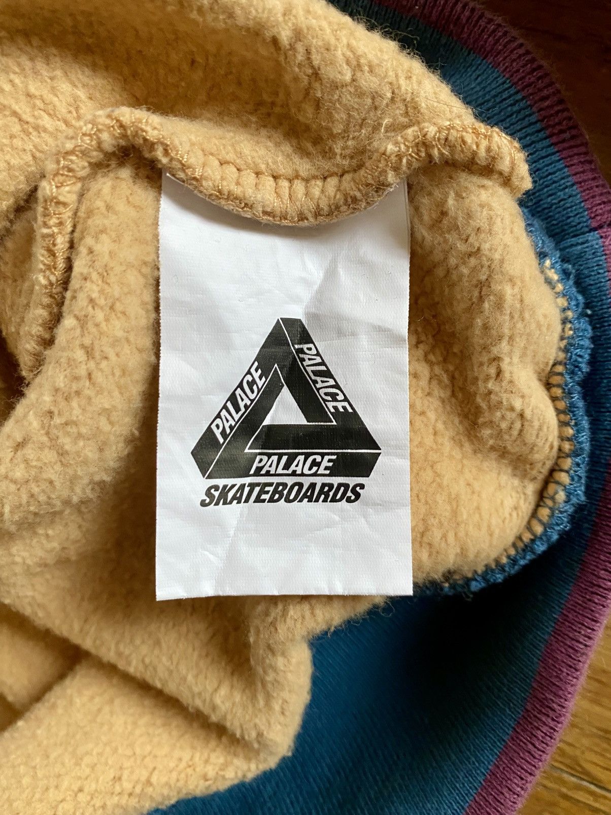 Palace Palace Palaska EMB Crew Size US M / EU 48-50 / 2 - 6 Thumbnail