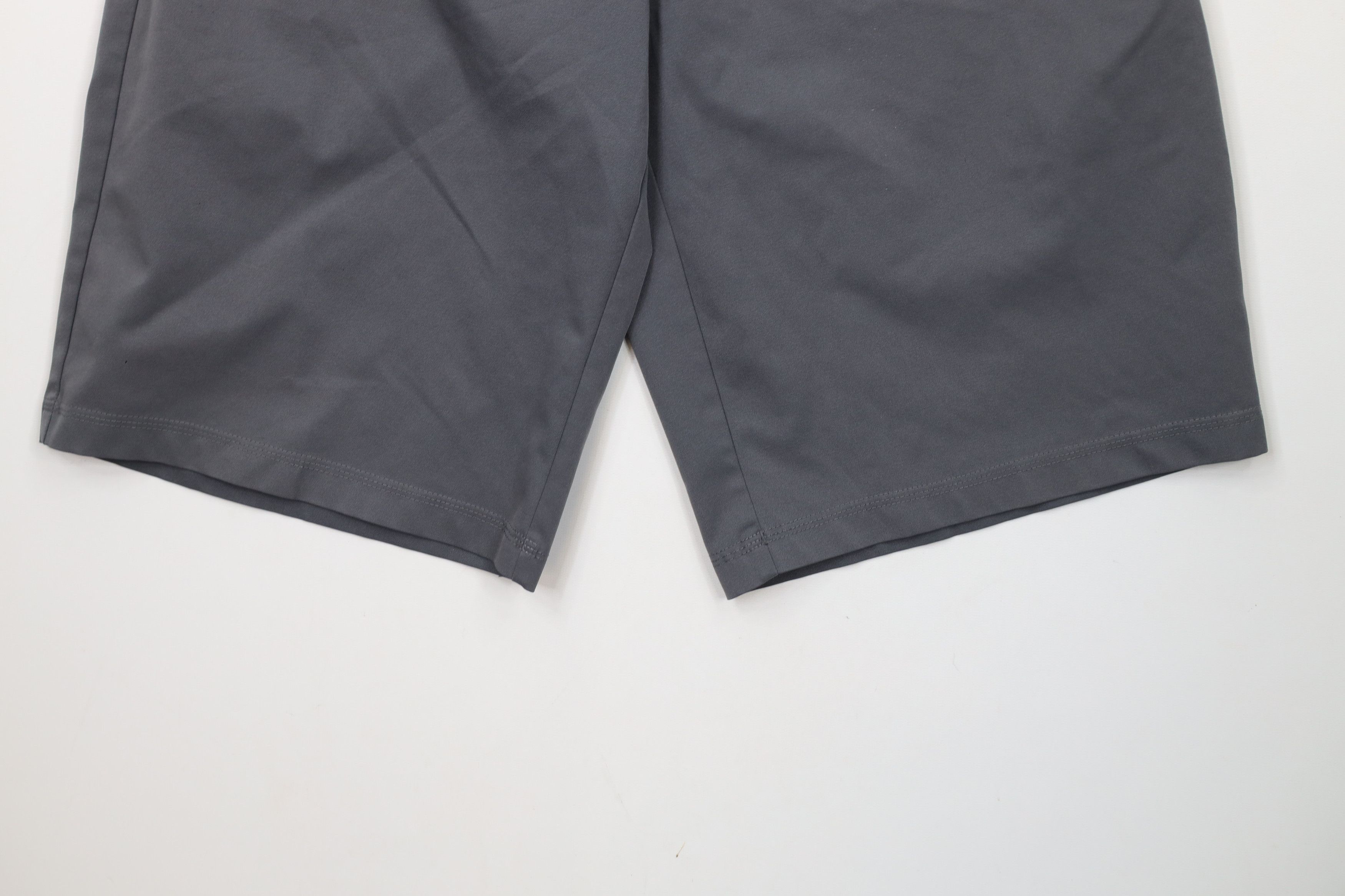 Adidas × Vintage Adidas Golf Spell Out Vented Tech Golfing Chino Shorts Gray Size US 30 / EU 46 - 4 Thumbnail