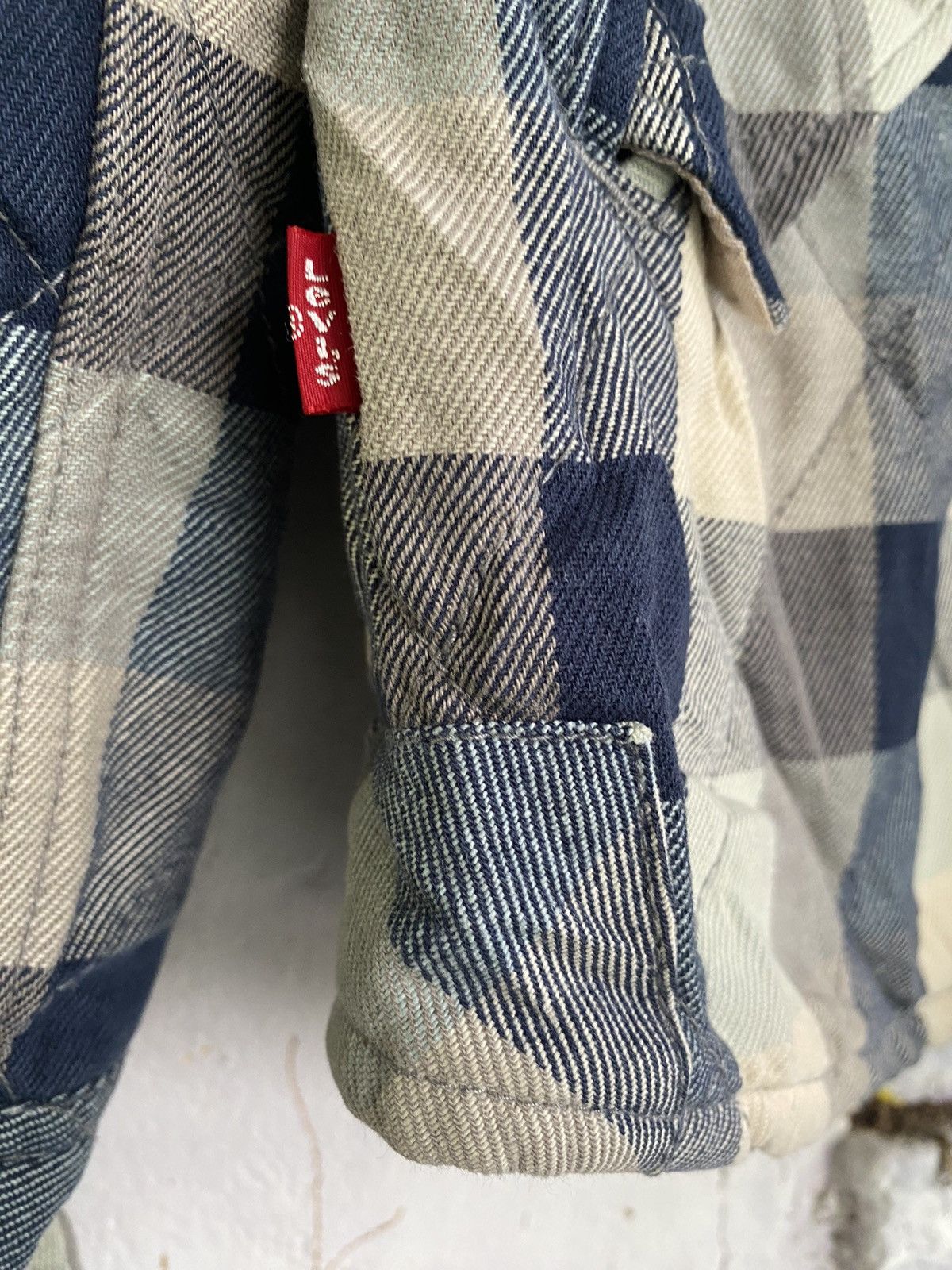 Levi's Levis Blue Plaid Sherpa Lined Trucker Jacket Mens Sz L Size US L / EU 52-54 / 3 - 17 Thumbnail