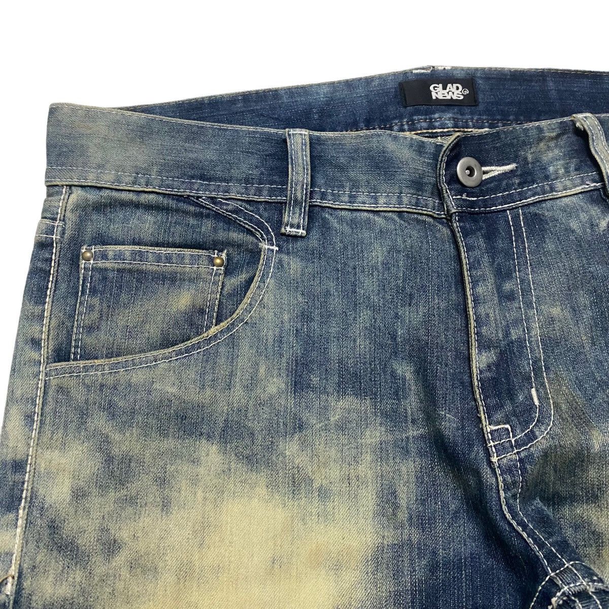 Le Grande Bleu (L.G.B.) GLAD NEWS Denim Low Flare Studded Jeans Size US 33 - 4 Thumbnail