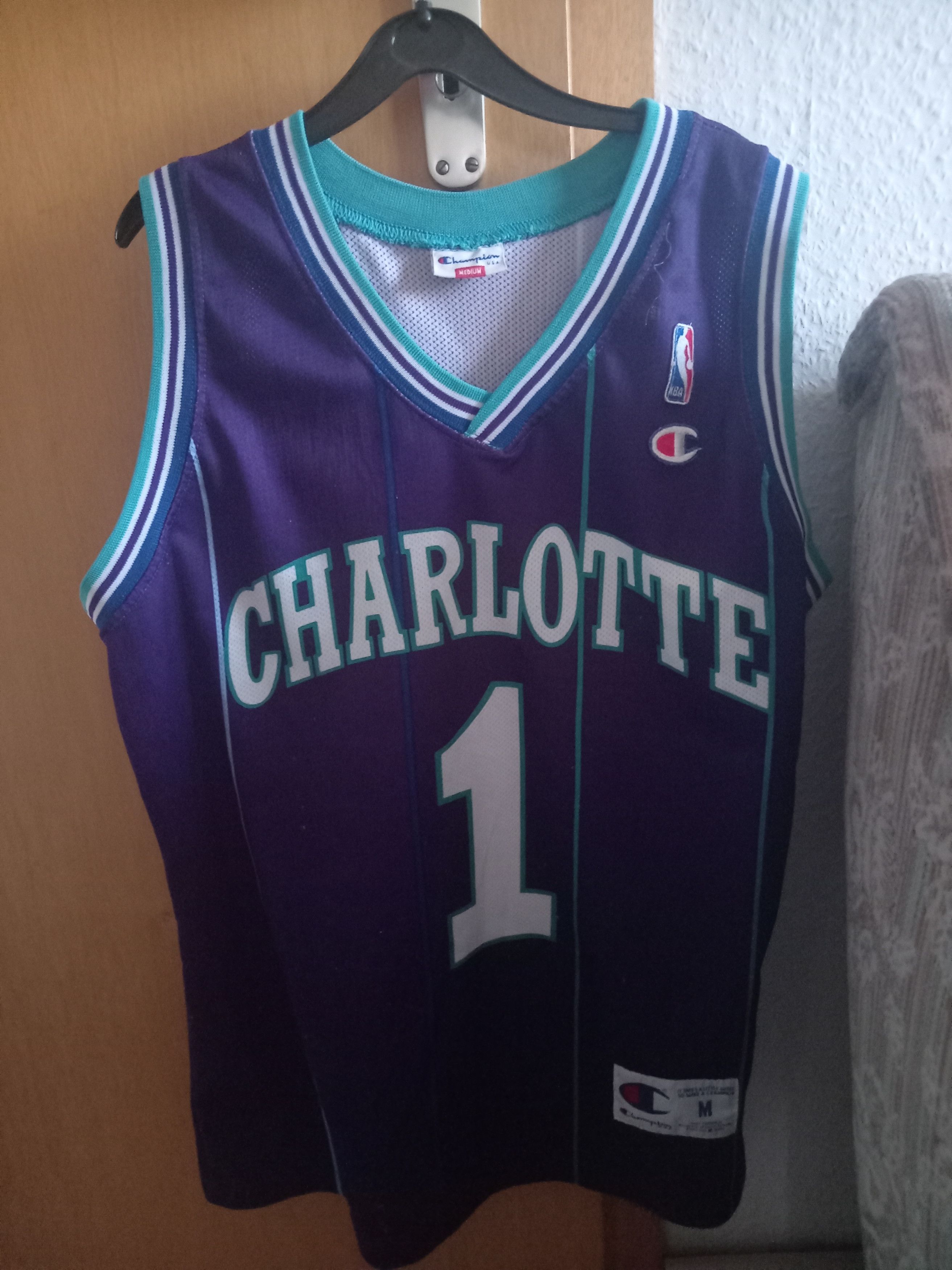 Charlotte Hornets champion muggsy Bogues basketball nba