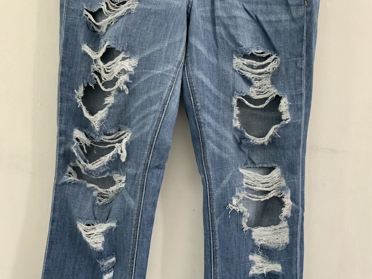 American Eagle Outfitters American Eagle Distressed Jean Size US 35 - 4 Thumbnail