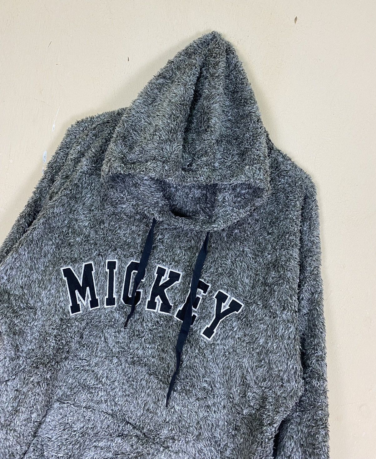 Disney × Mickey Mouse Disney Big Font Mickey Sherpa Hoodie Size US L / EU 52-54 / 3 - 4 Thumbnail
