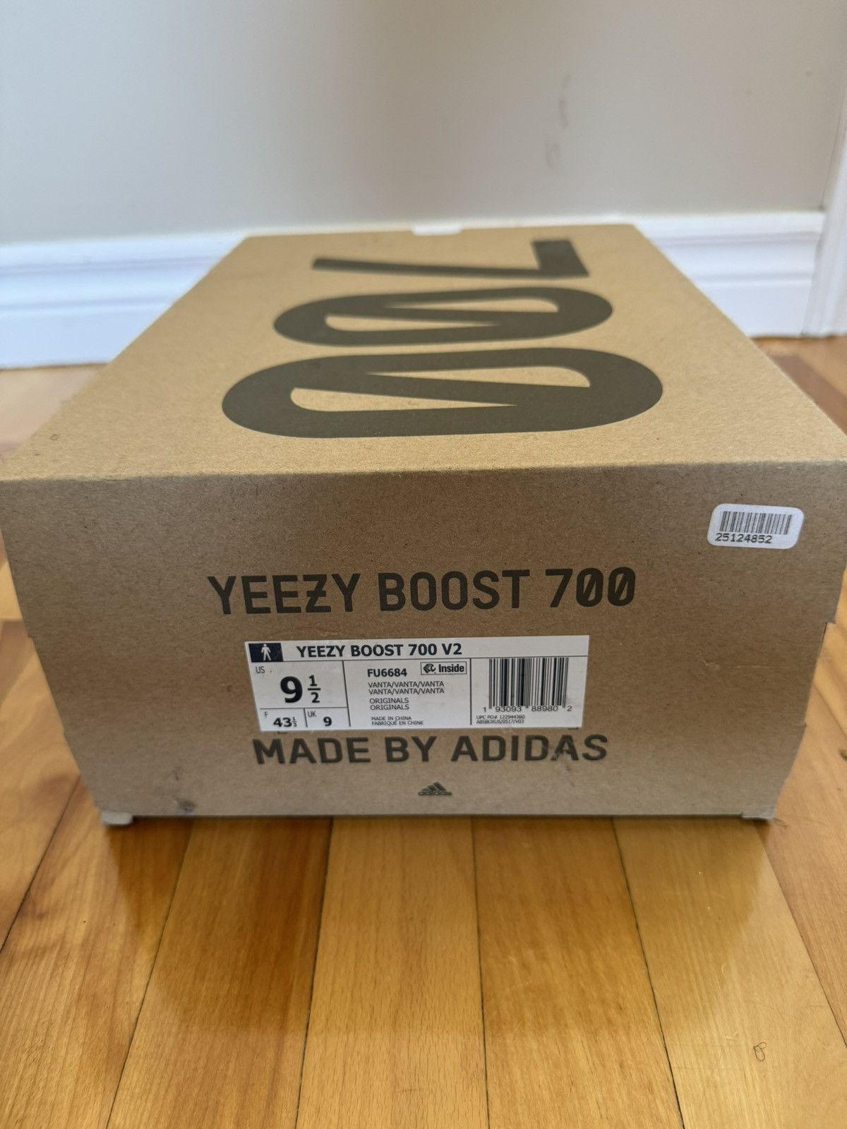 Kanye West × Yeezy Yeezy 700 Vanta Size US 9.5 / EU 42-43 - 11 Thumbnail