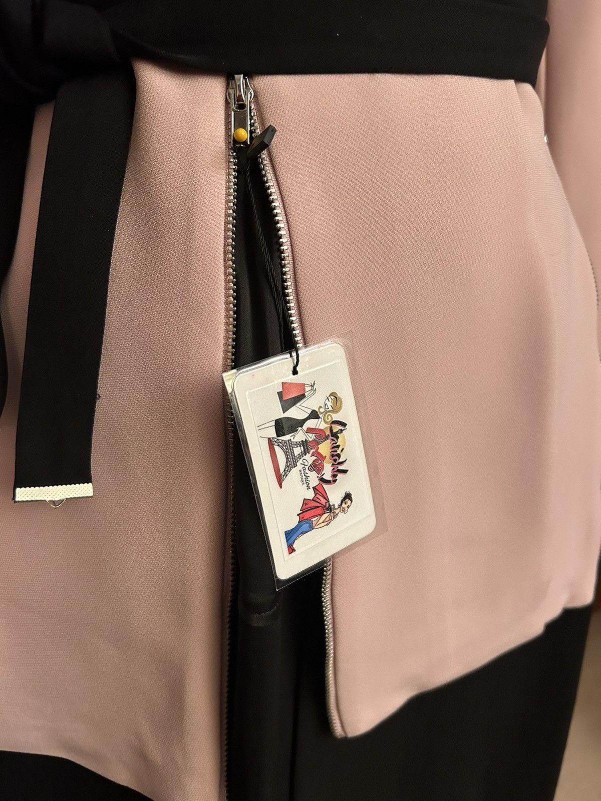 Designer × Other NWT, Lavishly Paris Pink Long Sleeve Skirt Suit Dress. Size M / US 6-8 / IT 42-44 - 4 Thumbnail