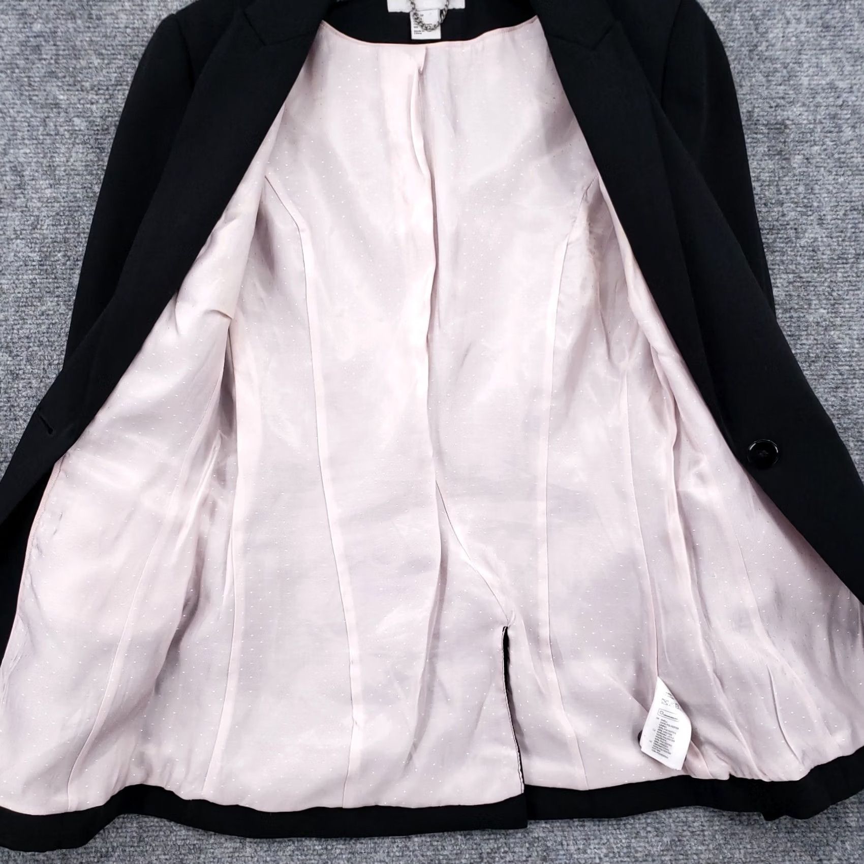 H&M H&M Blazer Womens 4 Black Single-Breasted Button Short Jacket Business Formal Blazer Women Size 4 Black Casual/Workwear Size S / US 4 / IT 40 - 7 Thumbnail