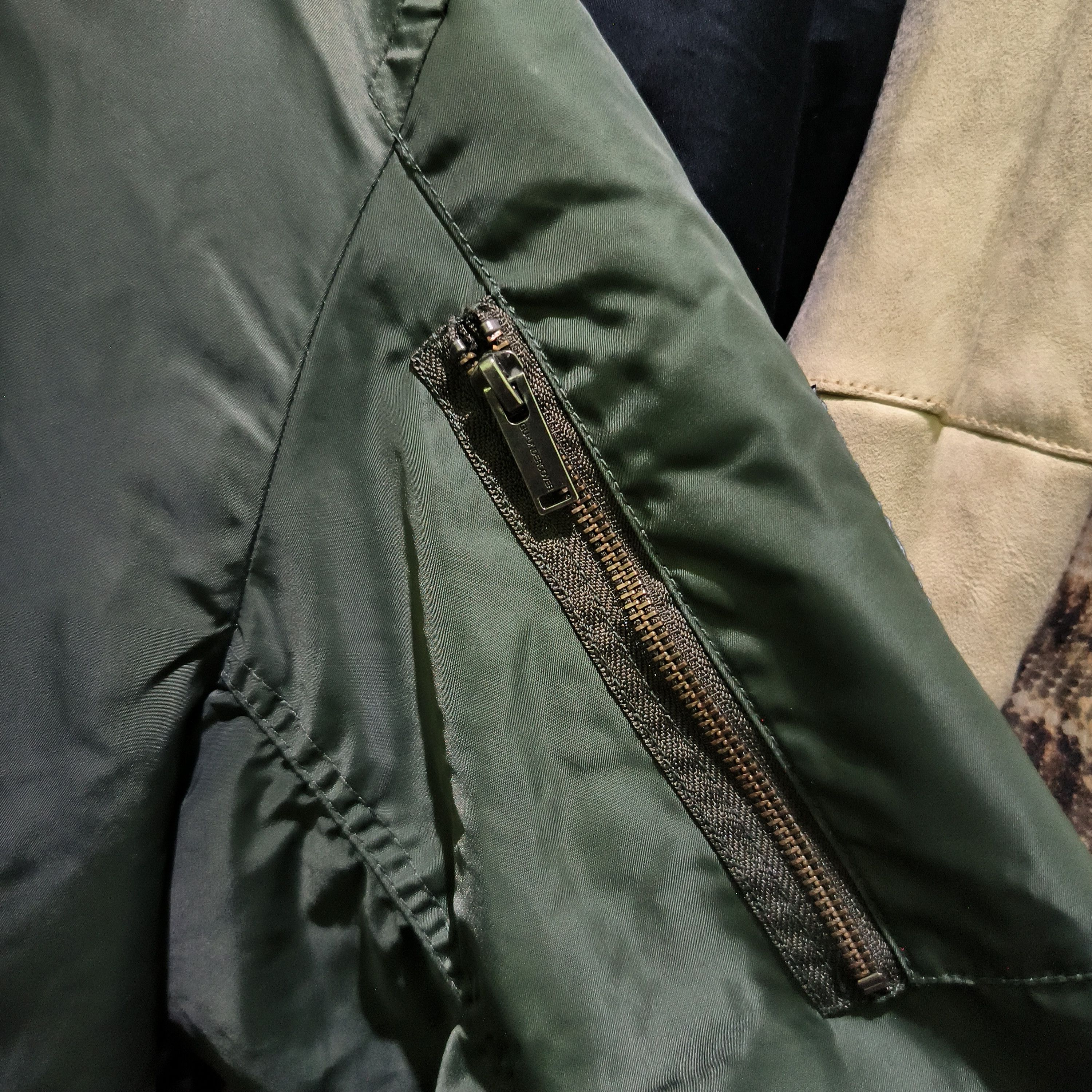 Undercover × Uniqlo Undercover x Uniqlo Freedom Noise Bomber Jacket Over Size Size US M / EU 48-50 / 2 - 6 Thumbnail