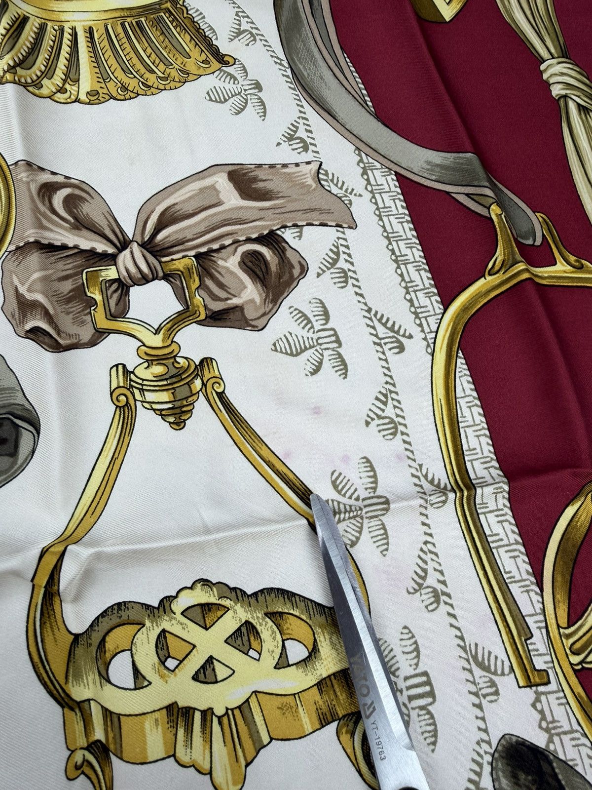 Hermes Hermes Etriers Silk Scarf Vintage Red Gold Size ONE SIZE - 3 Thumbnail