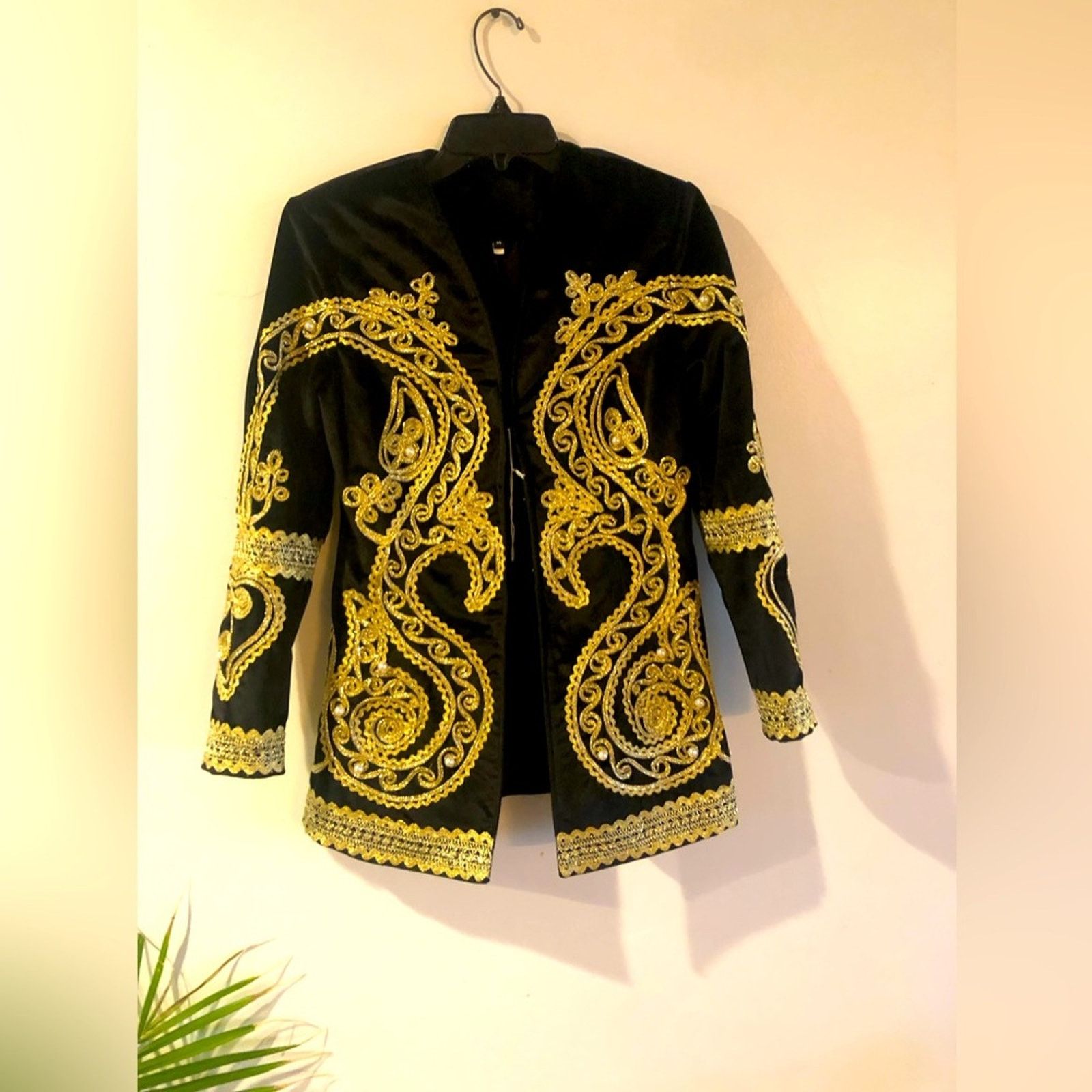 Other Gold embroidered velvet jacket. Size small/medium Size S / US 4 / IT 40 - 1 Thumbnail