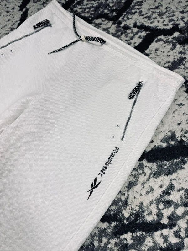 Reebok Vintage Reebok tracksuit white logo XS S Size US 28 / EU 44 - 3 Thumbnail