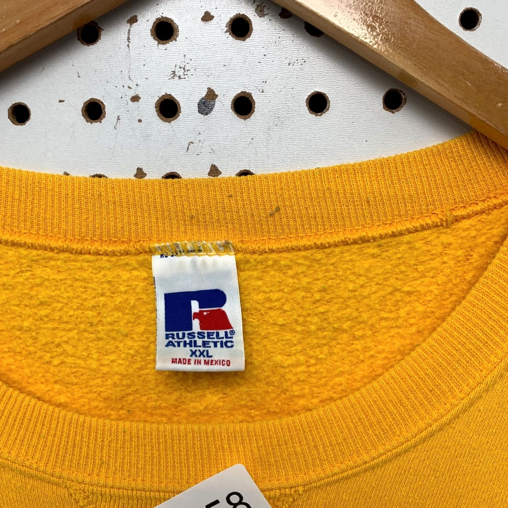 Russell Athletic VINTAGE Russell Athletic Sweatshirt Mens 2XL Yellow Crewneck USA 90s Fleece Cotton Sweatshirt Mens Size US XXL / EU 58 / 5 - 3 Thumbnail