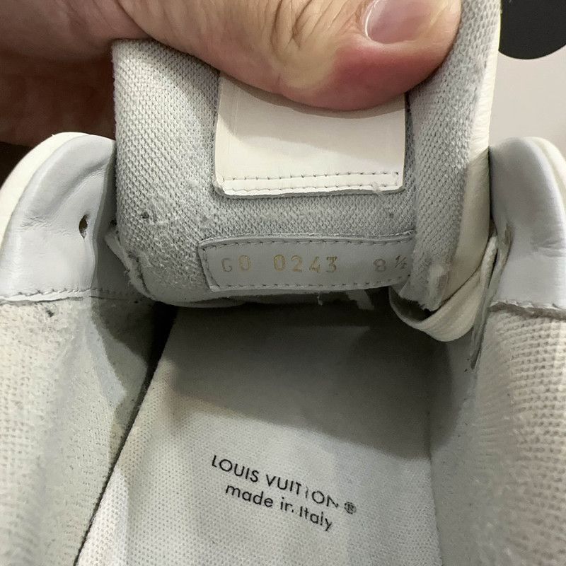 Louis Vuitton Louis Vuitton White Low-top Fashion Sneakers - Size US 9.5 / EU 42-43 - 5 Thumbnail
