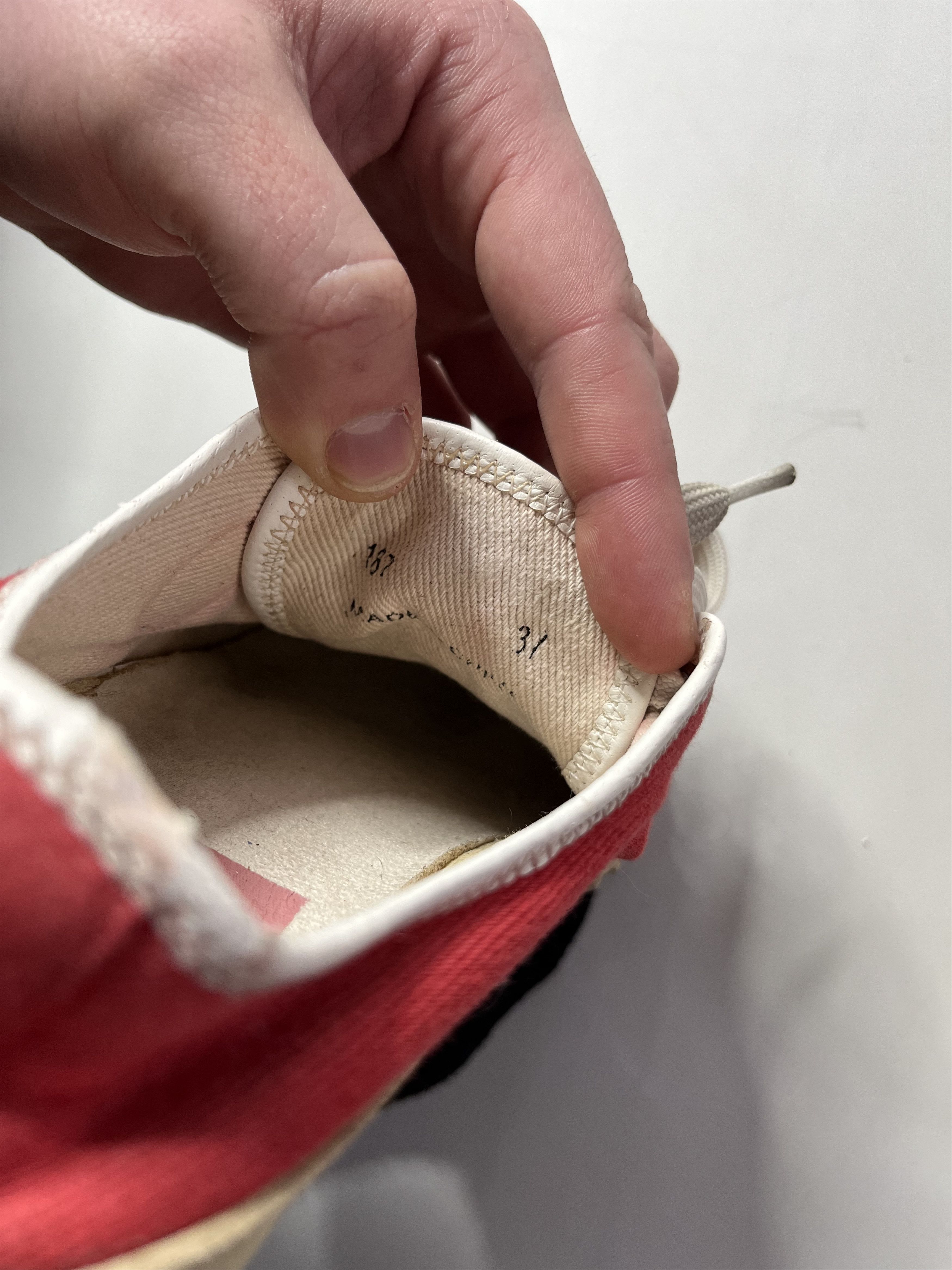 Acne Studios Acne Studios red low sneakers Size US 7.5 / IT 37.5 - 13 Thumbnail