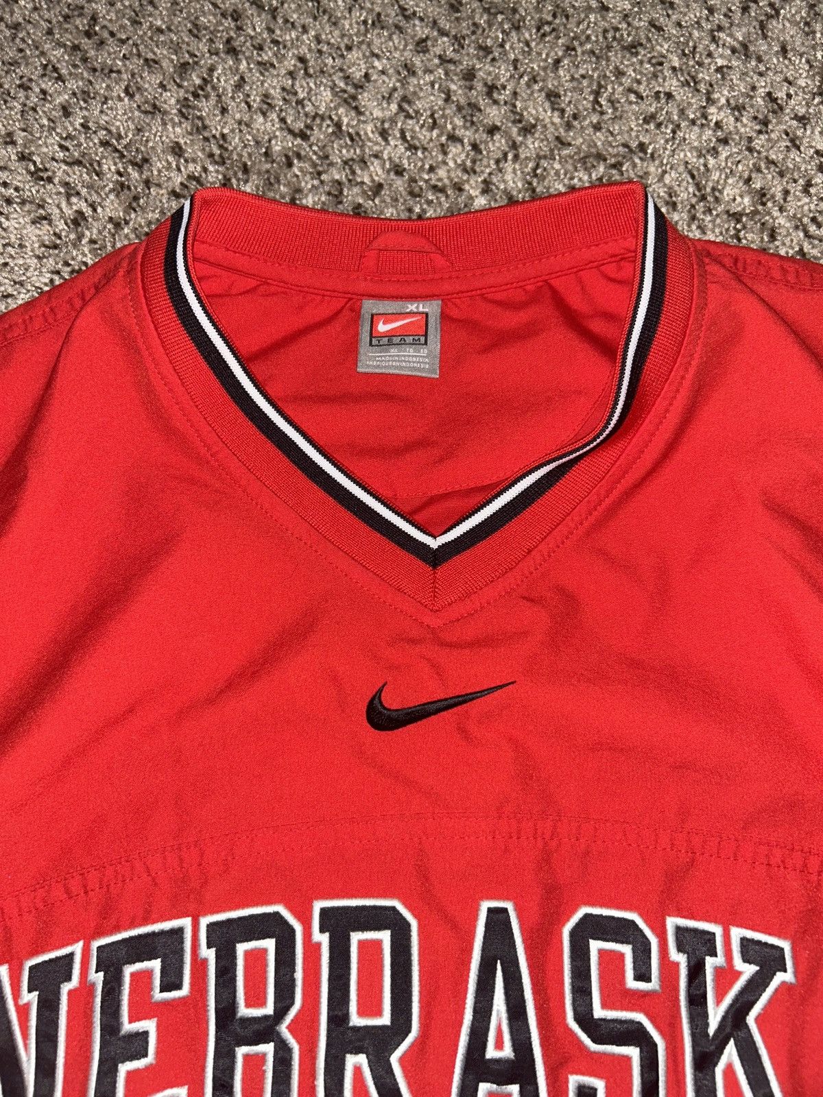 Nike 2000’s Vintage Nike Team Nebraska Crewneck Size US XL / EU 56 / 4 - 4 Thumbnail