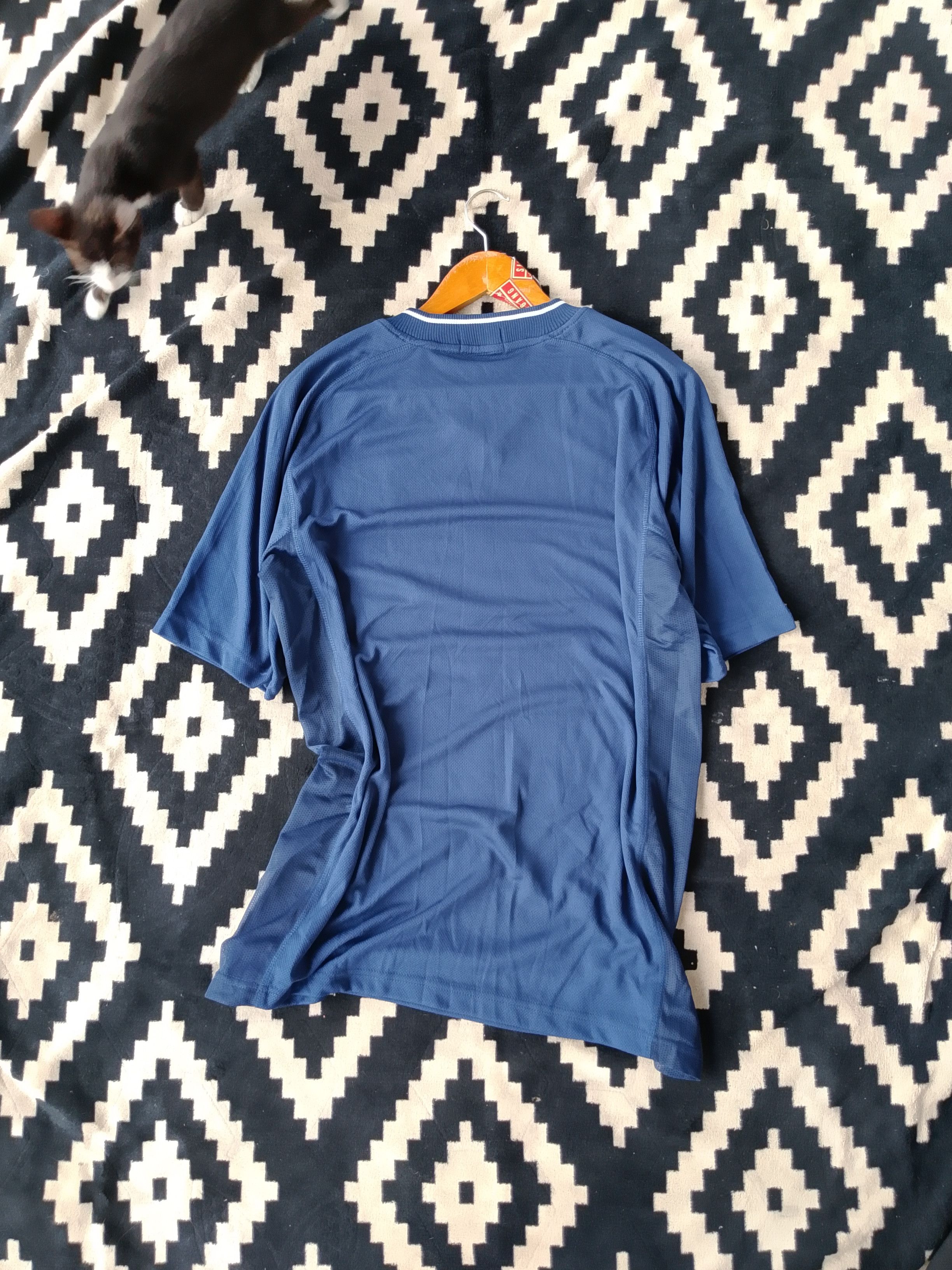 Other Vintage Tiger Beer Football Millionaire Blokecore Jersey Size US L / EU 52-54 / 3 - 5 Thumbnail