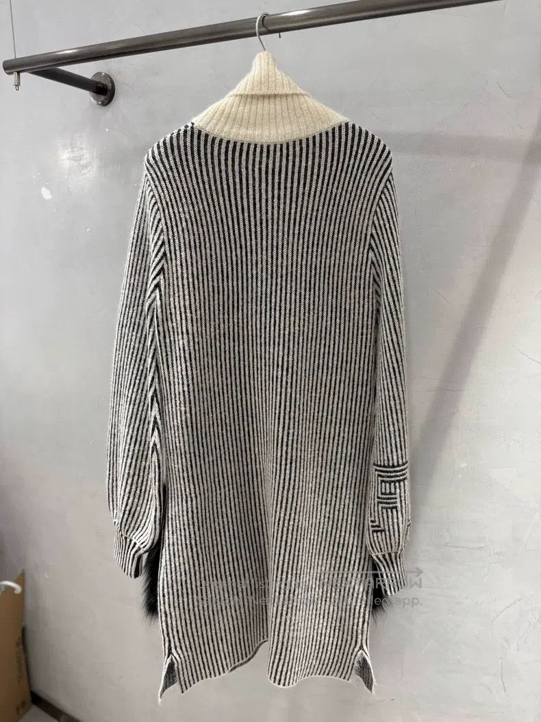 Fendi Fendi High-Neck Striped Knit Dress with Fox Fur Size XS / US 0-2 / IT 36-38 - 2 Thumbnail