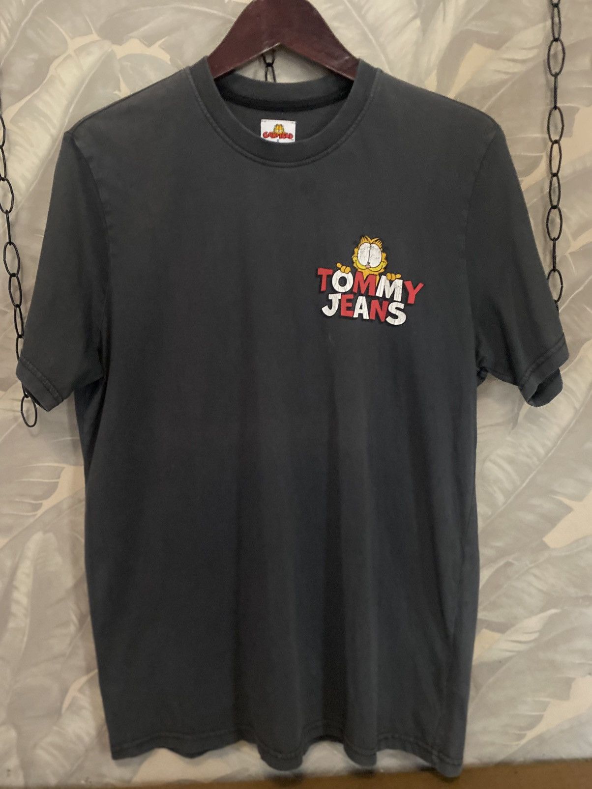Tommy Hilfiger rare vintage tommy hilfiger X garfield tee colour charcoal Size US L / EU 52-54 / 3 - 2 Thumbnail