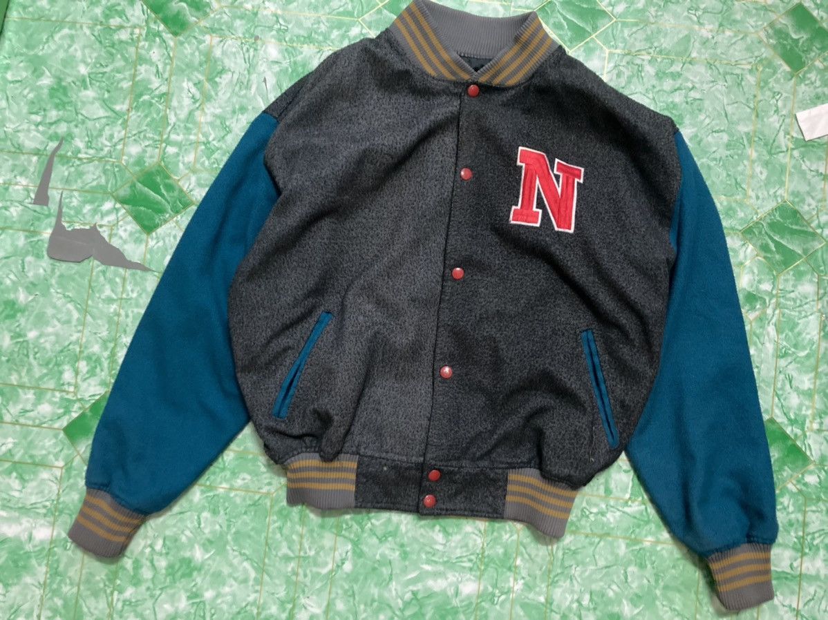 image of Vintage Vasity Jacket Lakers in Black, Men's (Size Large)