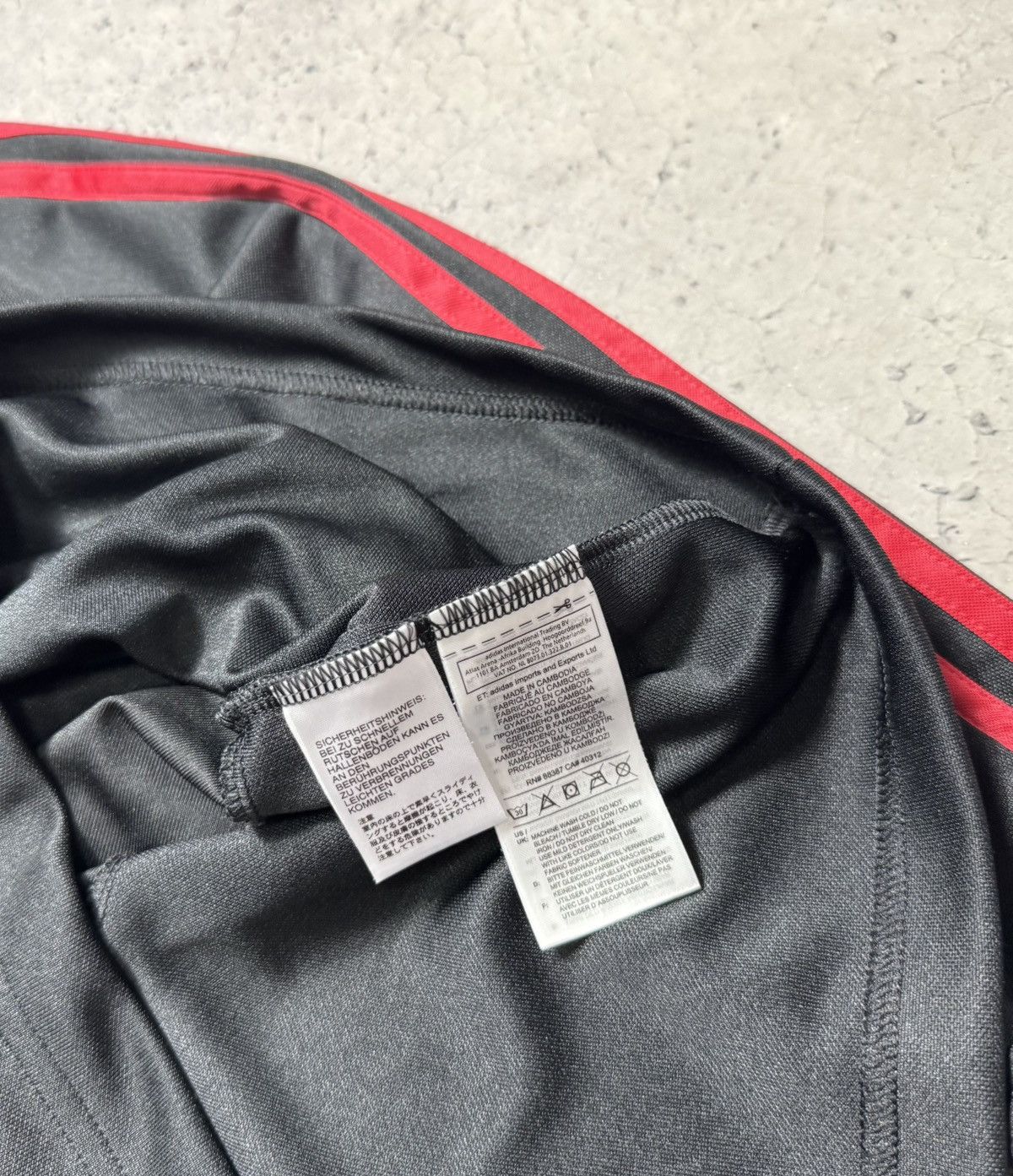 Adidas Adidas FC Manchester United Nylon Soccer Sweatshirt Football Size US M / EU 48-50 / 2 - 8 Thumbnail