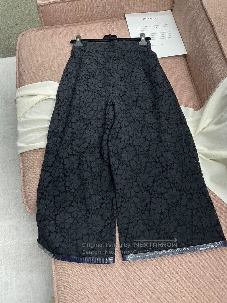 Chanel Chanel Black lace wide-leg trousers Size 25" / US 0 / IT 36 - 3 Thumbnail