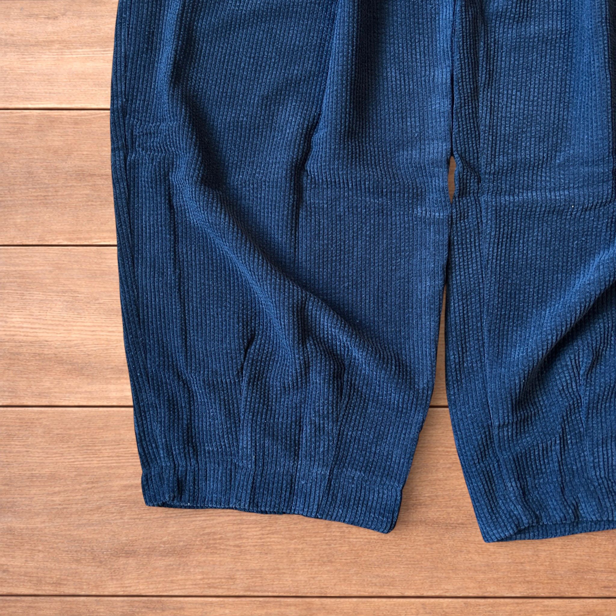 Japanese Brand Super baggy wide leg skater corduroy trousers in navy blue. Size US 34 / EU 50 - 4 Thumbnail