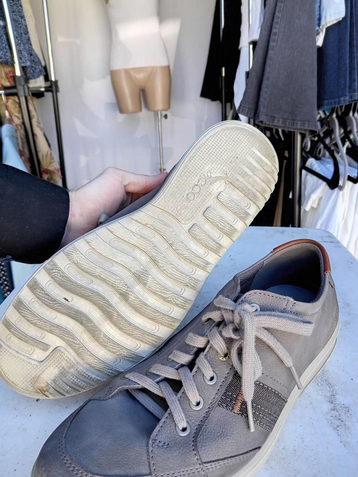 Designer Stylish Gray Casual Sneakers Size US 10.5 / EU 43-44 - 4 Thumbnail