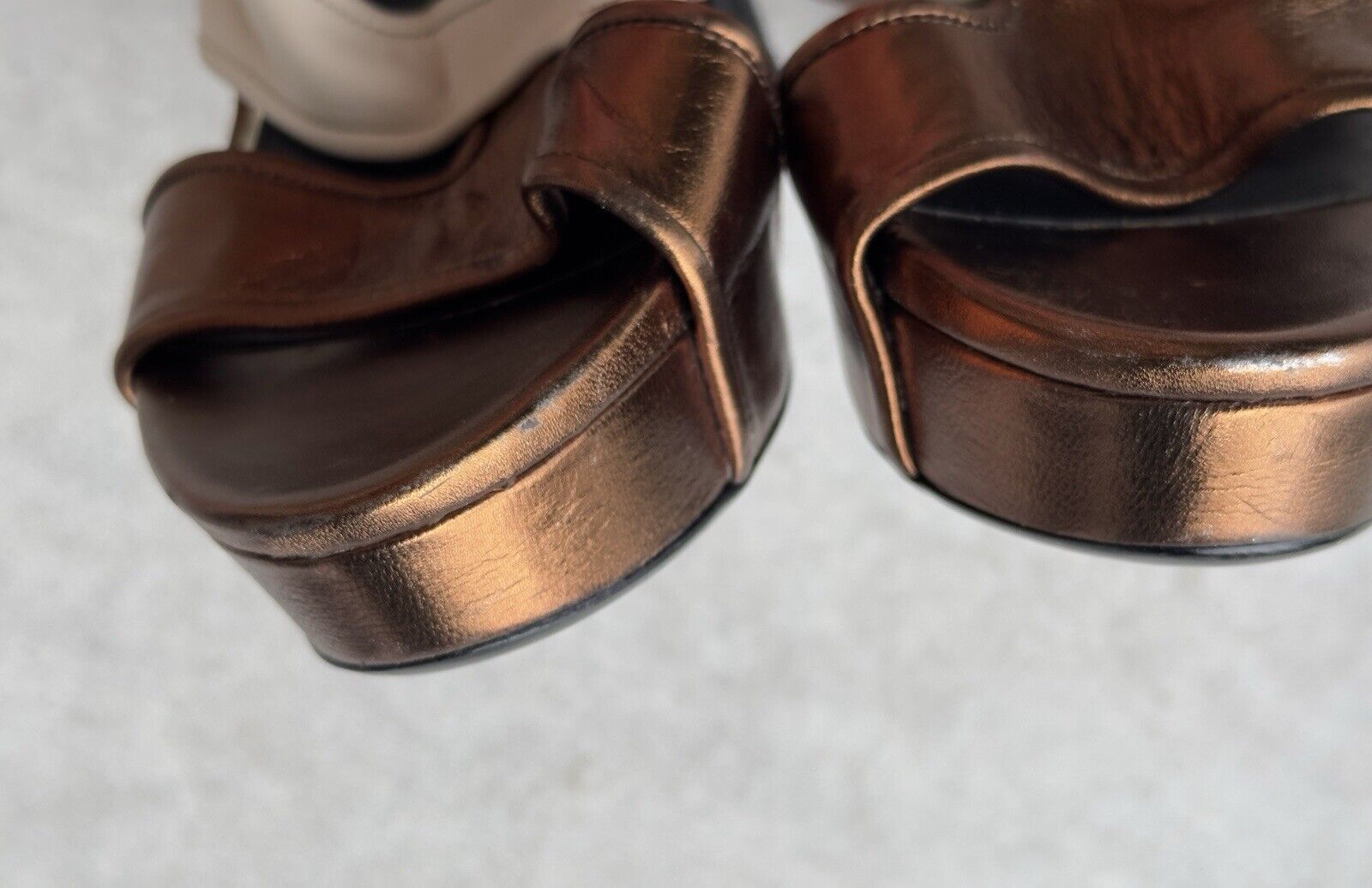 Gucci Gucci Hight Heel Gold Leather Platform Sandals Size 41 Size US 11 / IT 41 - 6 Thumbnail