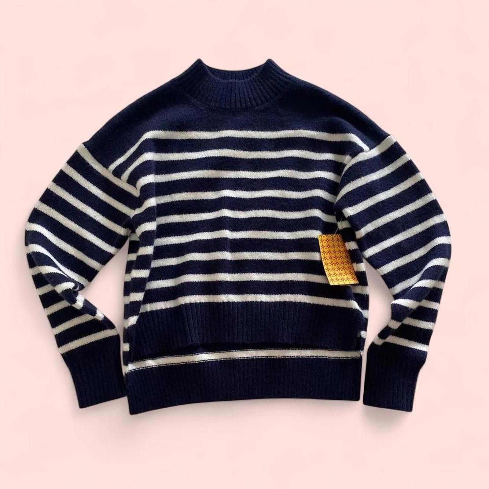 Other Coco and shay- soft and cozy navy white striped sweater Size XS / US 0-2 / IT 36-38 - 1 Thumbnail