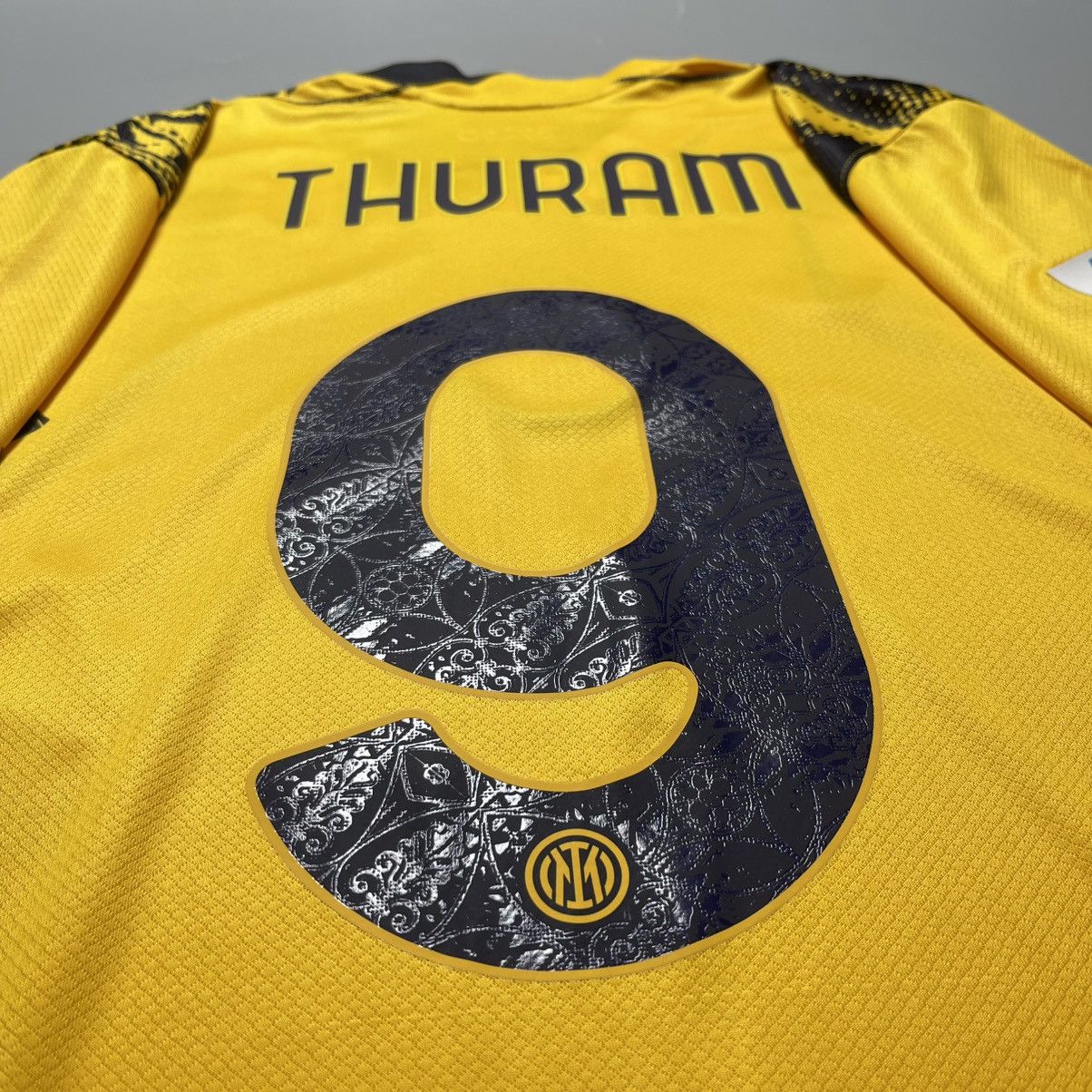 Vintage INTER NIKE 2024/2025 FOOTBALL THIRD JERSEY #9 THURAM Size US M / EU 48-50 / 2 - 11 Thumbnail