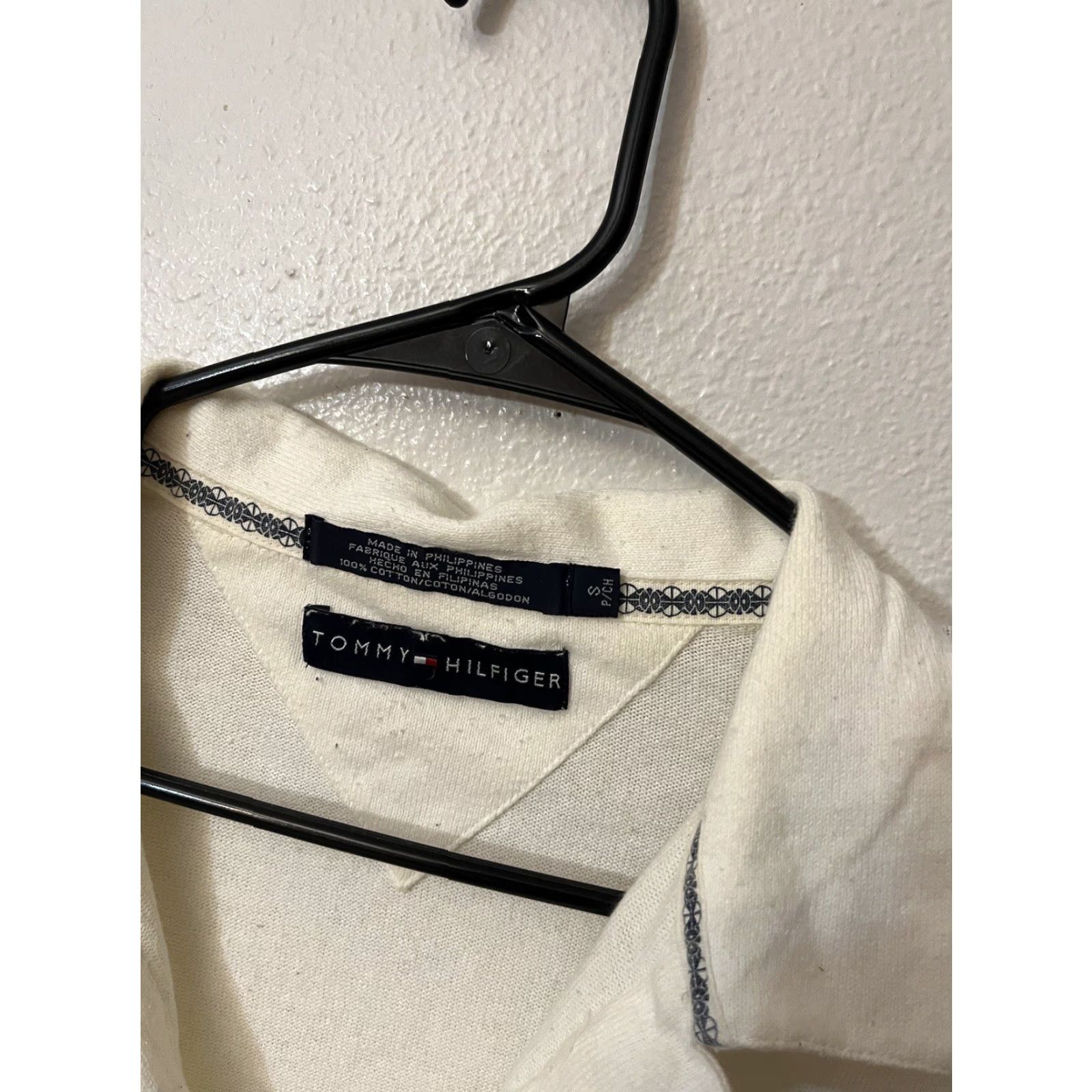 Tommy Hilfiger VINTAGE Tommy Hilfiger Polo Shirt Mens Small White L/S Shirt Casual 100% Cotton Logo Button Contrasting Trim Decade 90s (if applicable) Mens Size US S / EU 44-46 / 1 - 4 Thumbnail