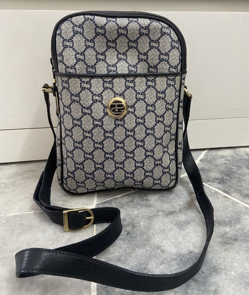 Gucci Gucci GG Supreme Canvas Leather Crossbody Shoulder Bag Size ONE SIZE - 1 Thumbnail