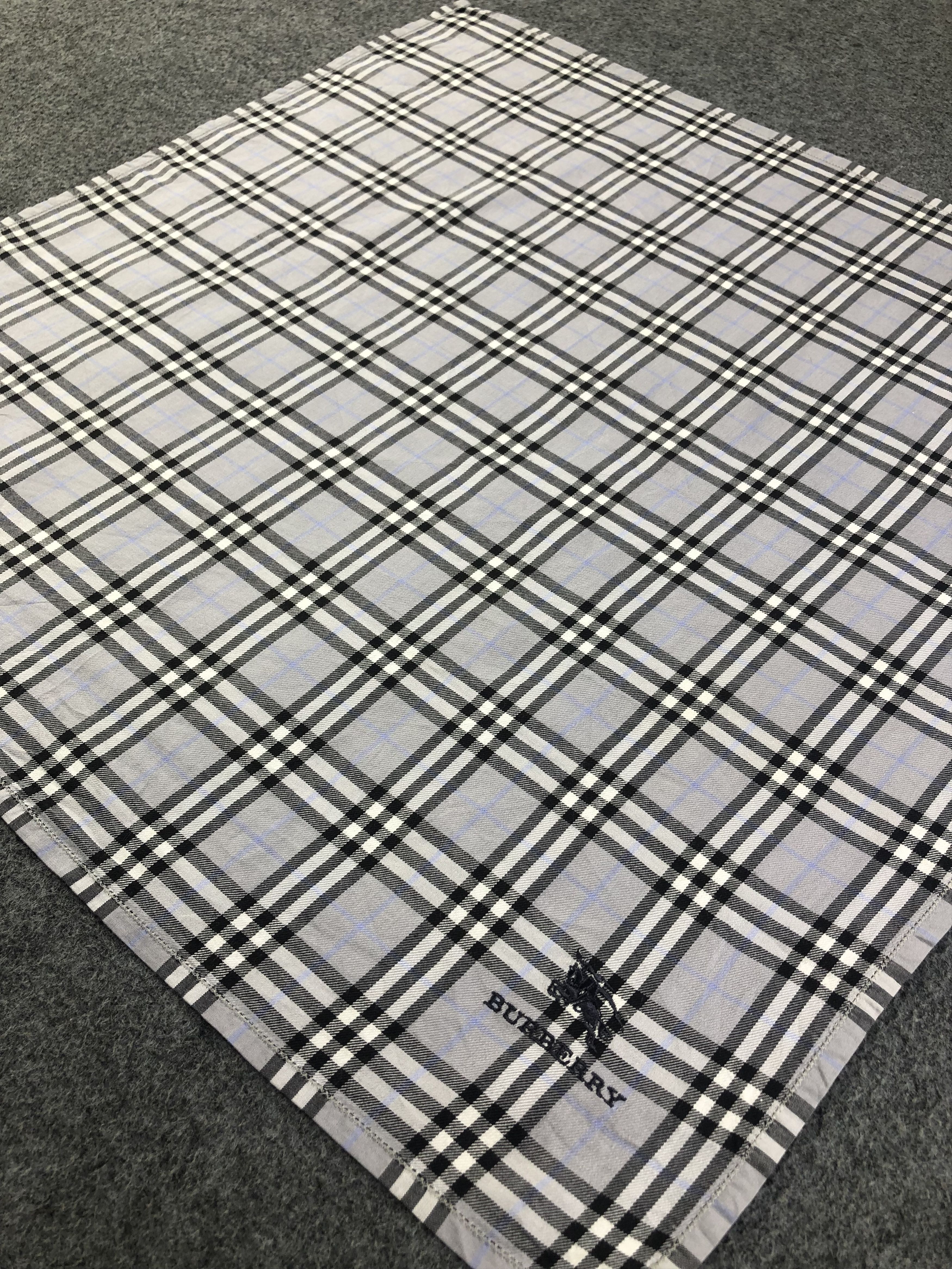 Burberry Burberry Handkerchief / Bandana / Neckerchief Size ONE SIZE - 4 Thumbnail